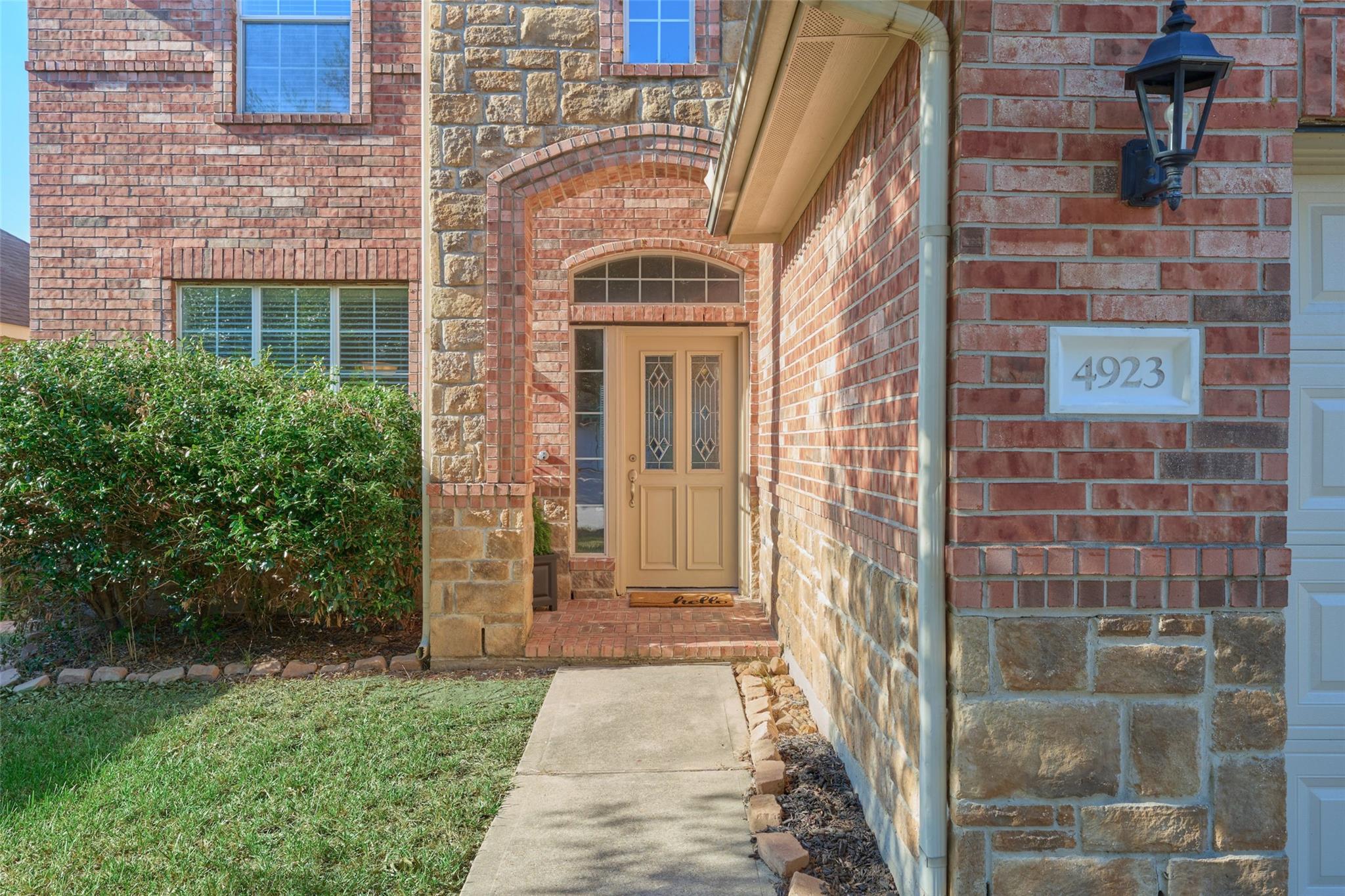 4923 Forest Hurst Drive, Spring, TX 77373 — photo 2