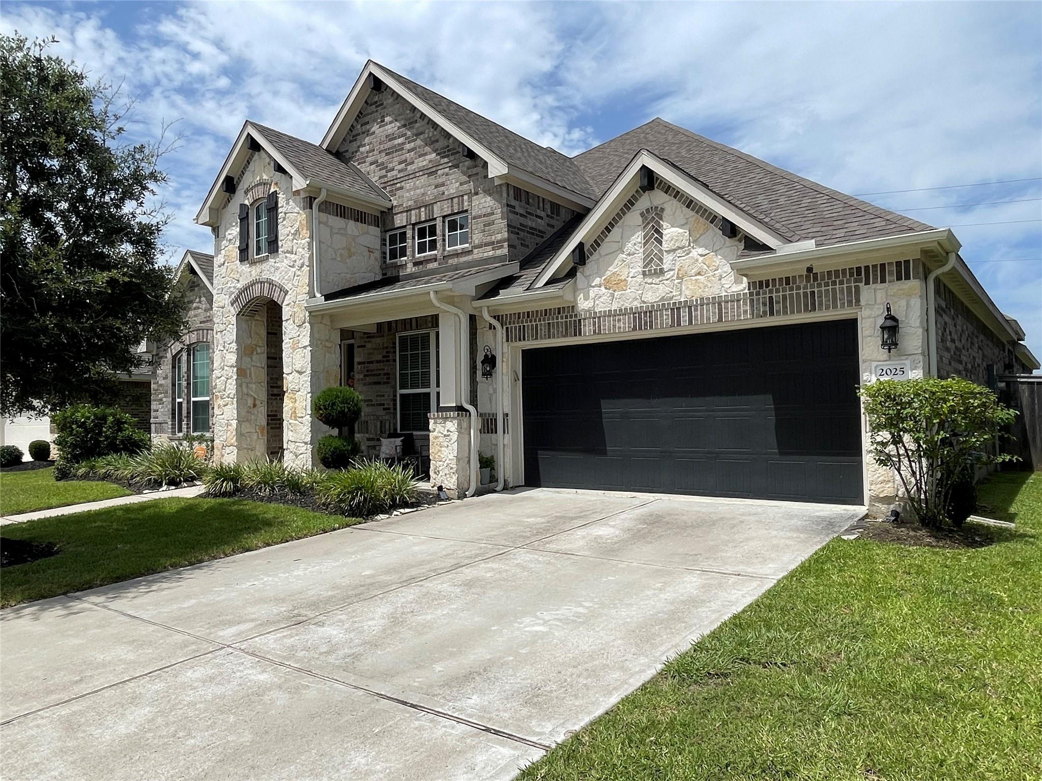 2025 Clearwater Grove Lane — photo