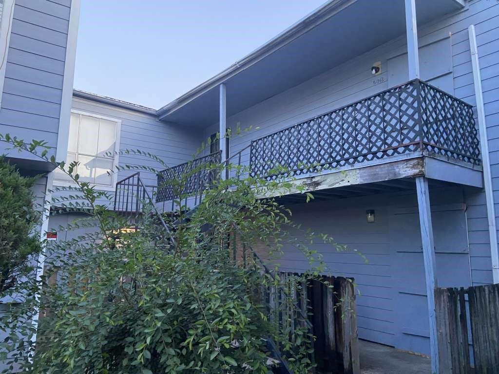 5625 Antoine Drive #306 — photo