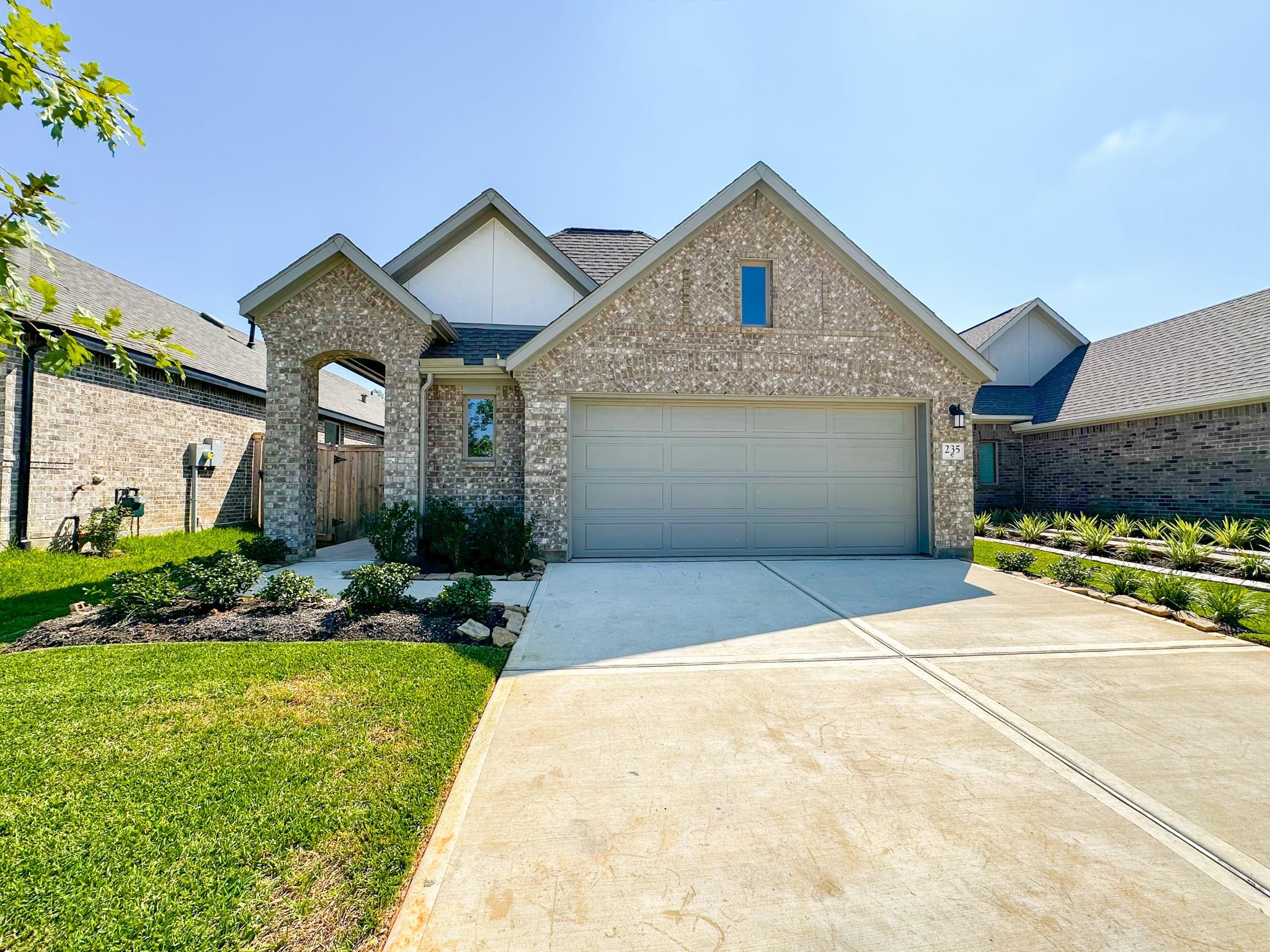 235 Navasota Narrows Way — photo