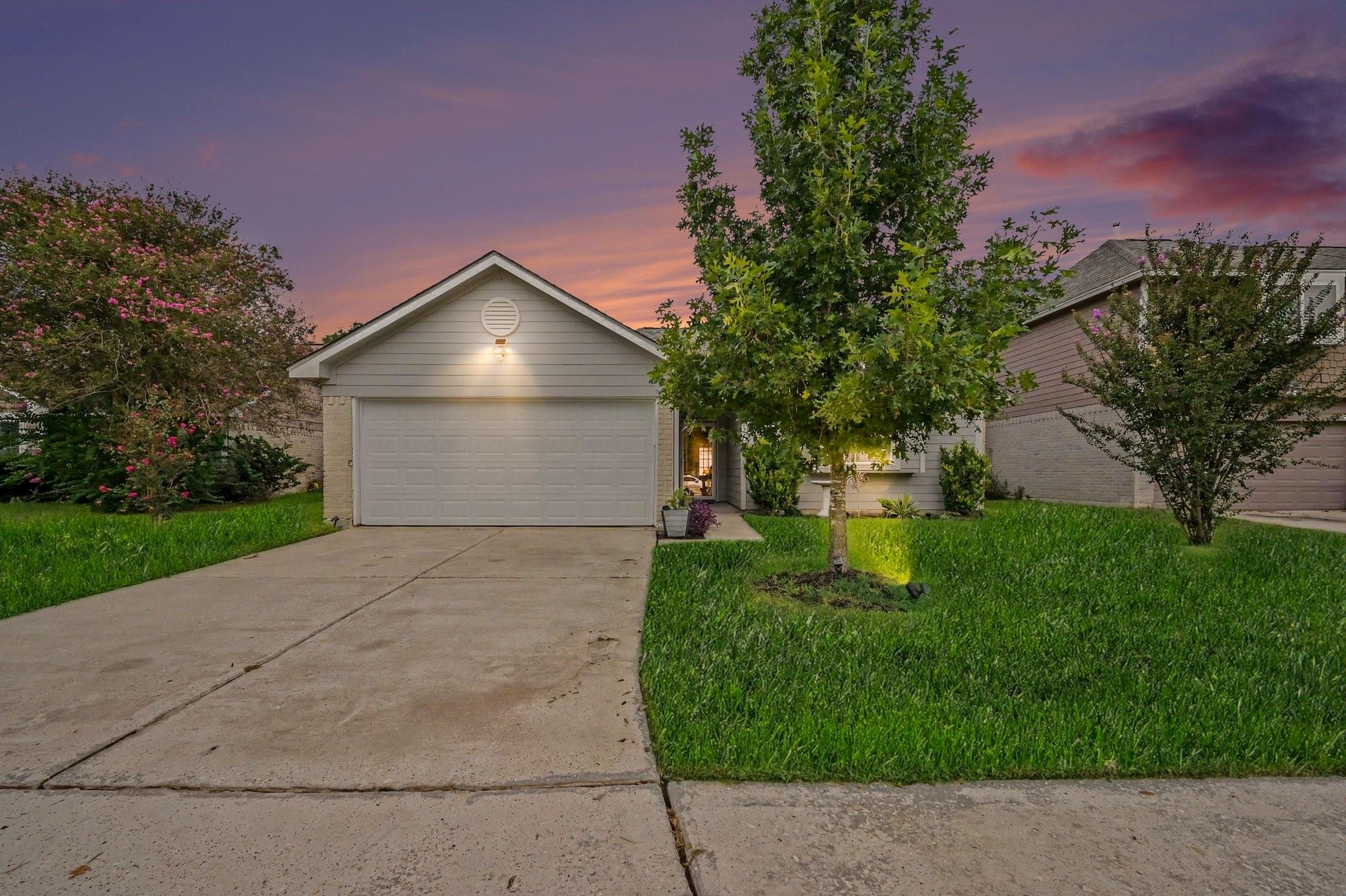12210 Taylors Crossing Drive — photo