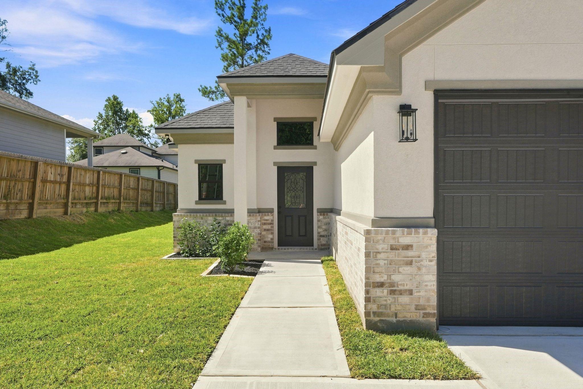 3020 Apache Street, Willis, TX 77378 — photo 2