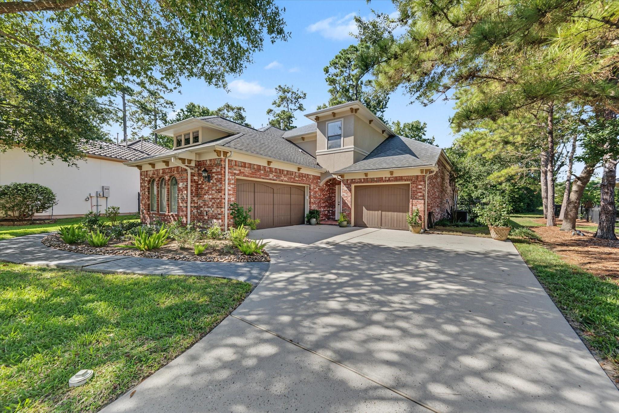 1219 Hamlet Way — photo