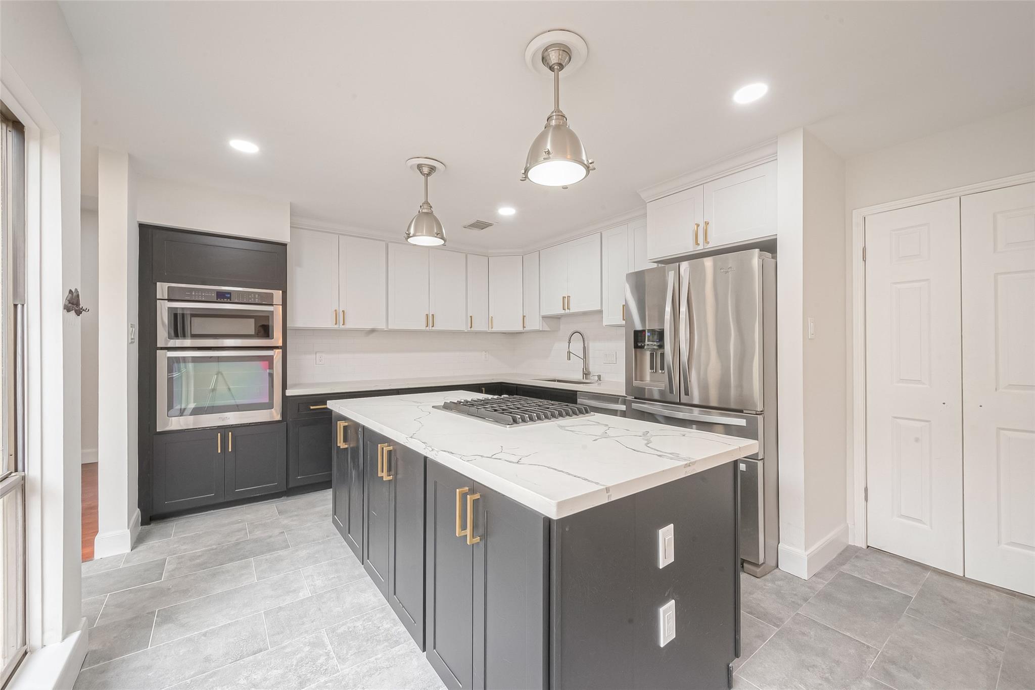12127 Carriage Hill Drive — photo