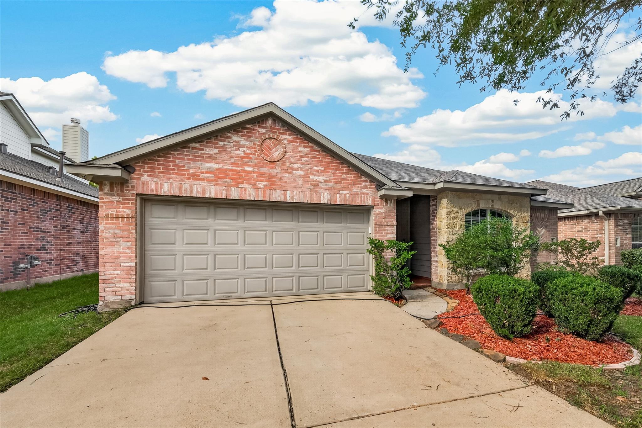 13109 Rippling Creek Lane — photo