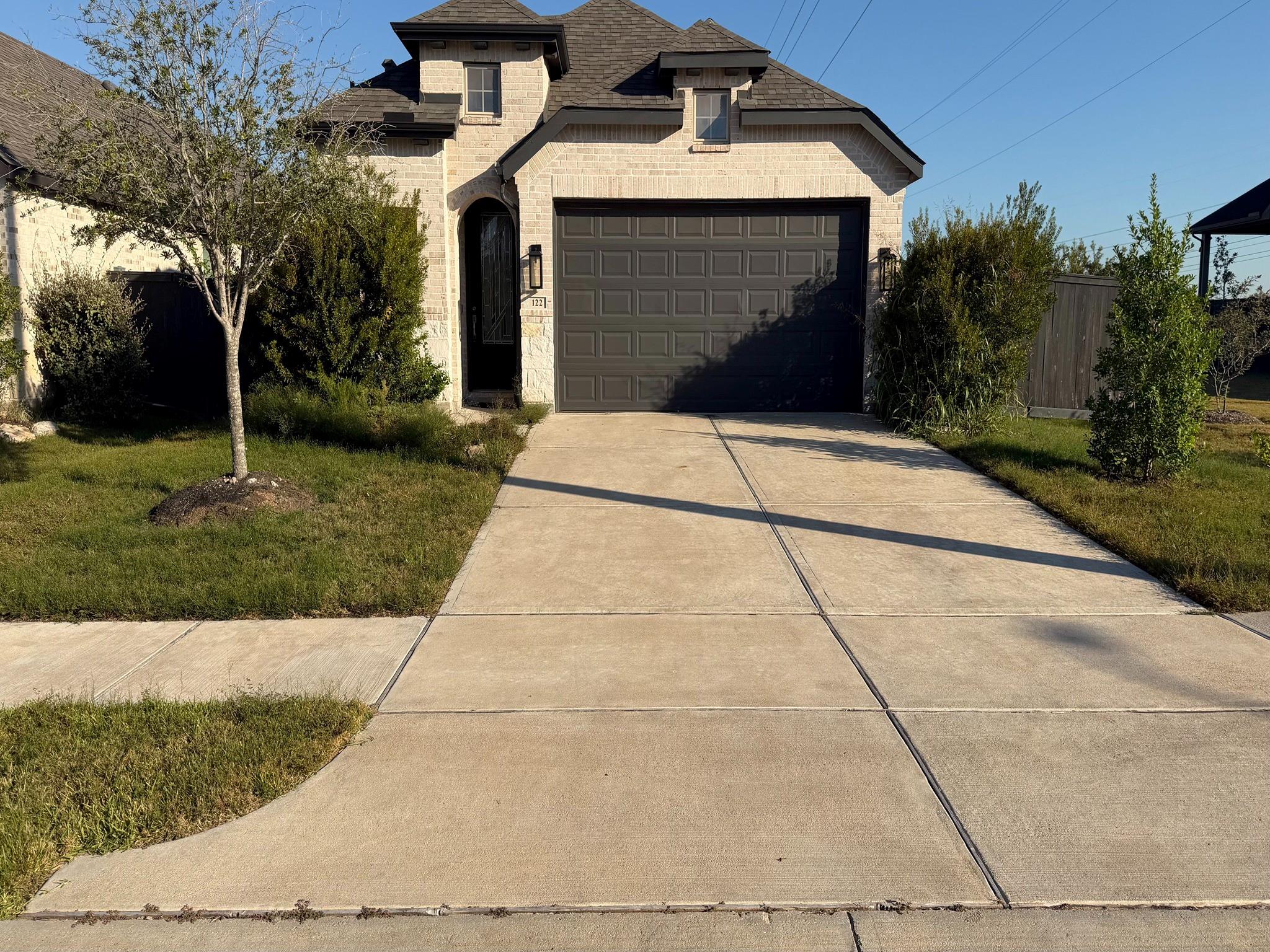 122 Nightshade Street — photo