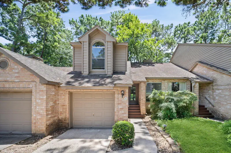13 Lakeridge Drive — photo