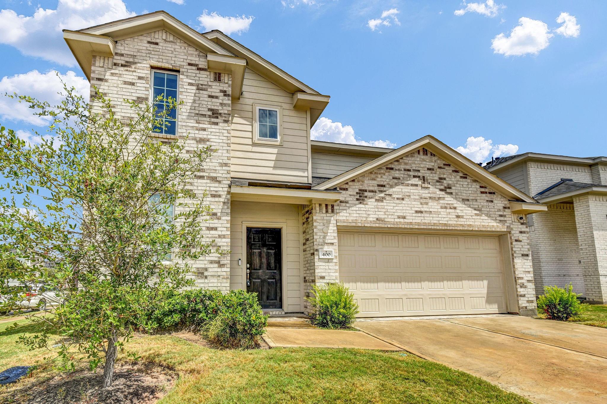 400 Flycatcher Court — photo