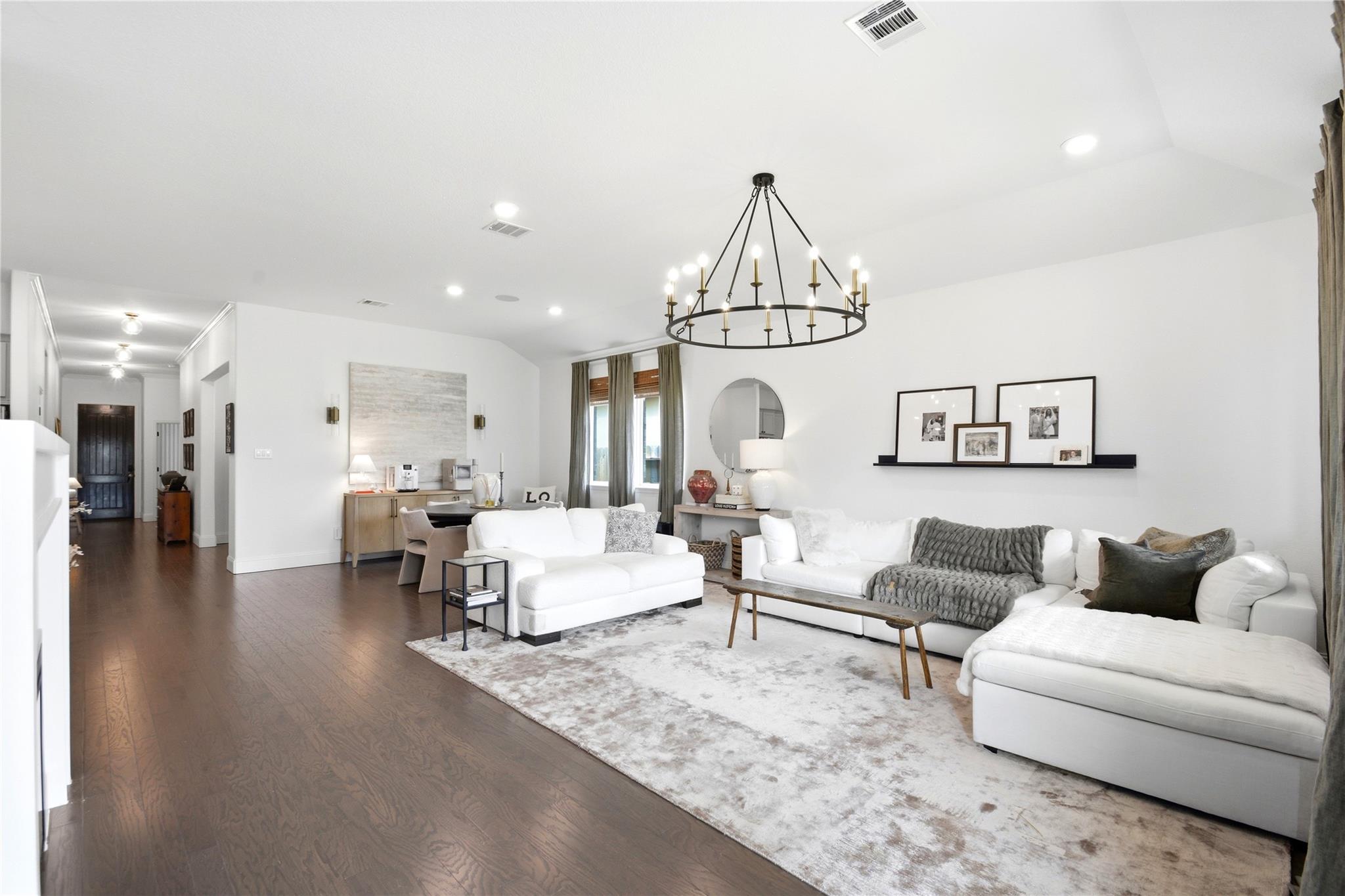 22104 Volante Drive — photo