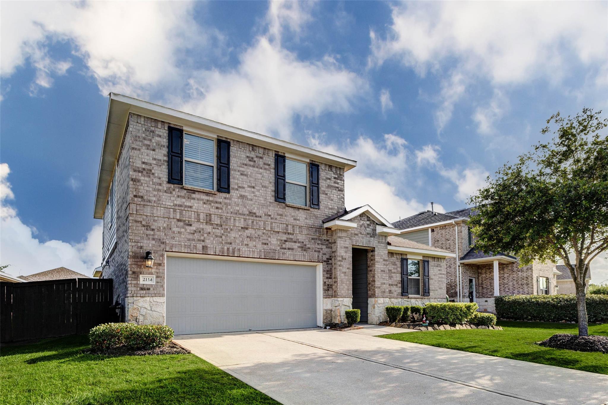2114 Levant Lane — photo