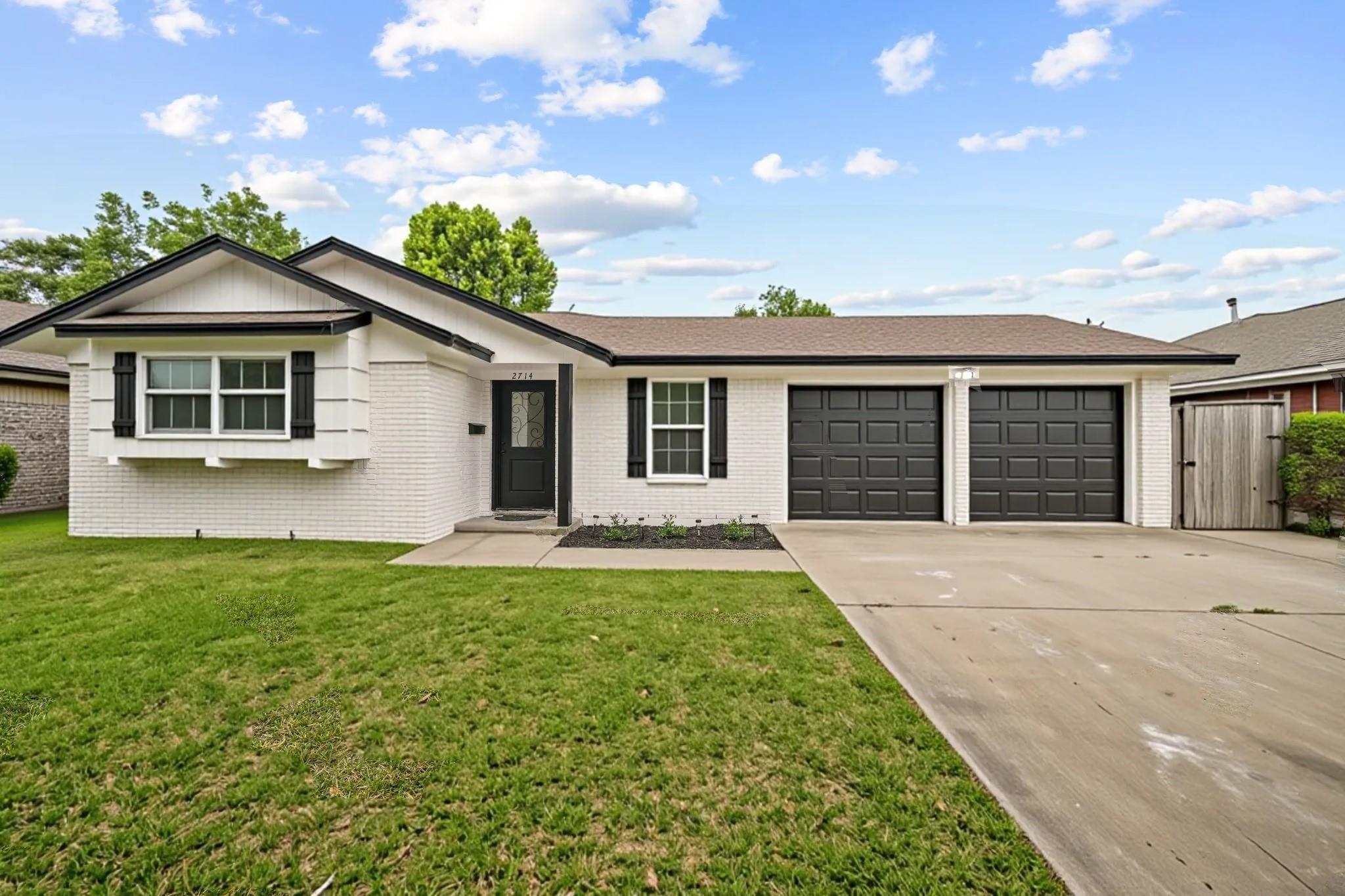 2714 San Jacinto Drive — photo