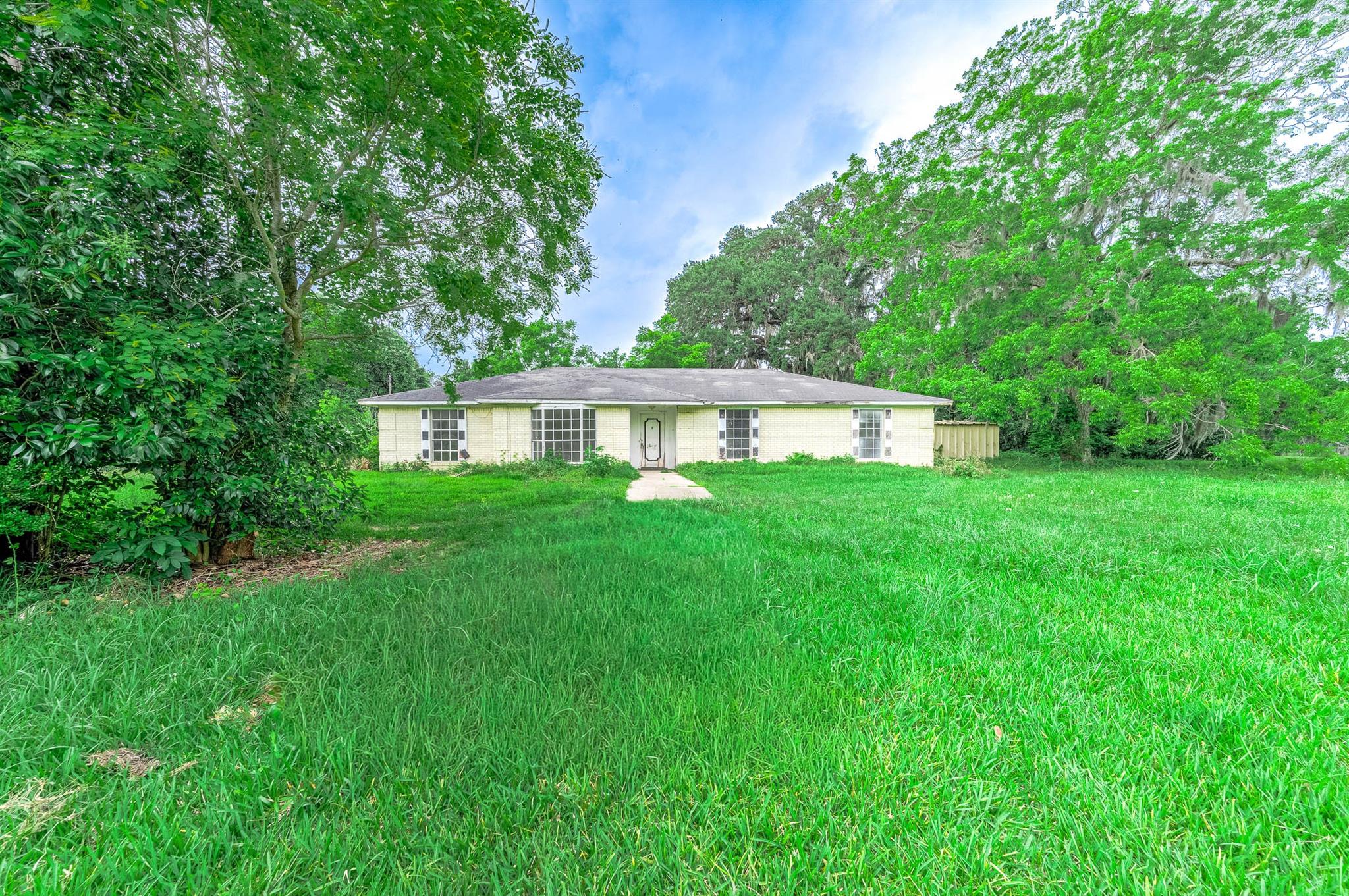 2719 FM 524 — photo