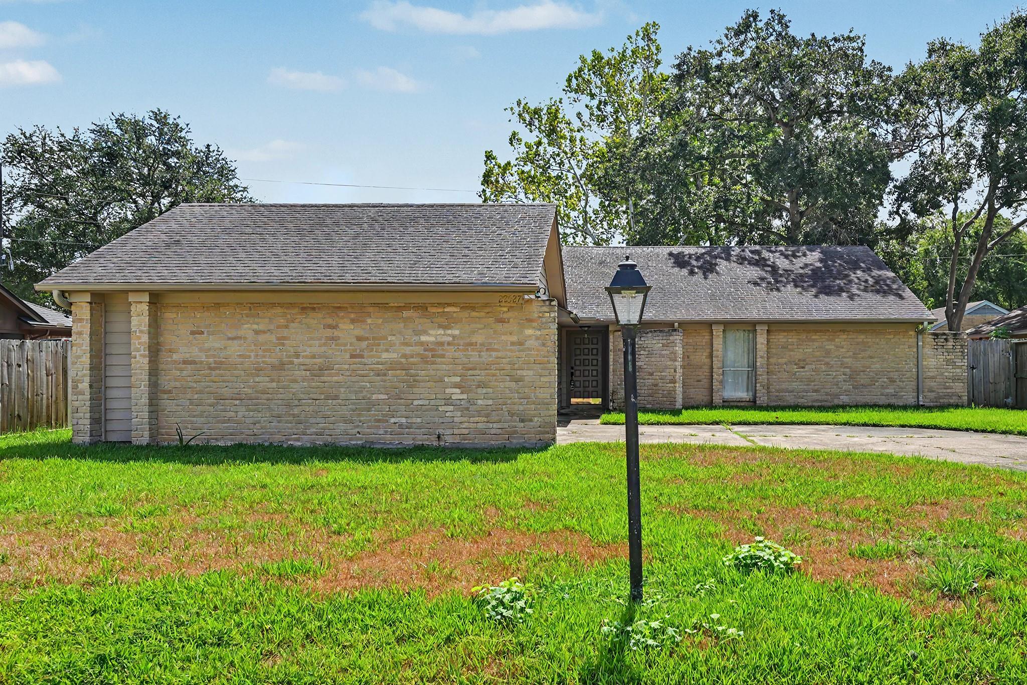 22527 Indian Ridge Drive — photo