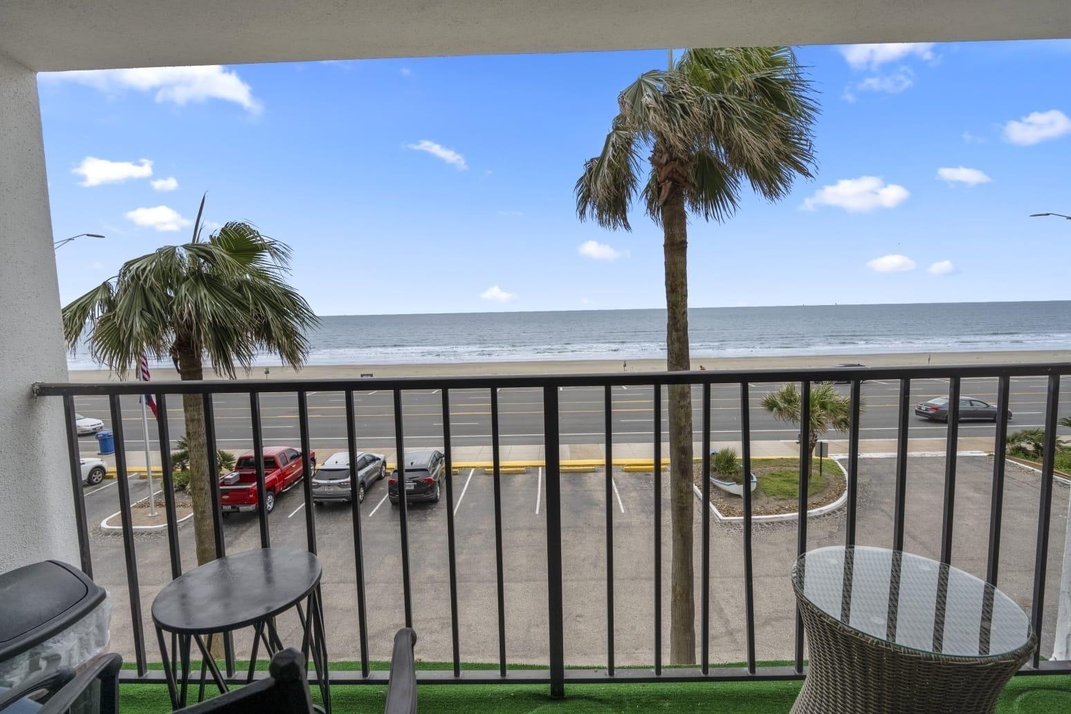 7310 Seawall Boulevard #309 — photo