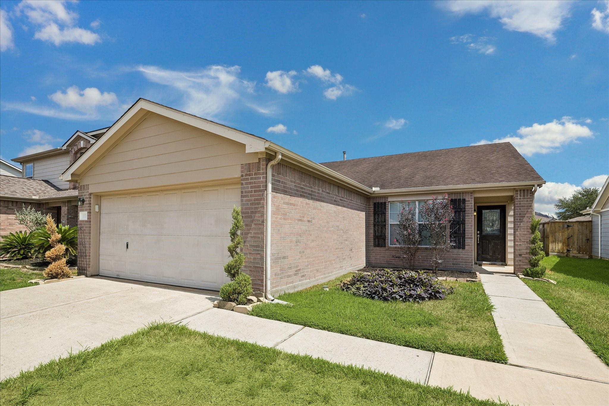 3326 Legends Shadow Drive — photo