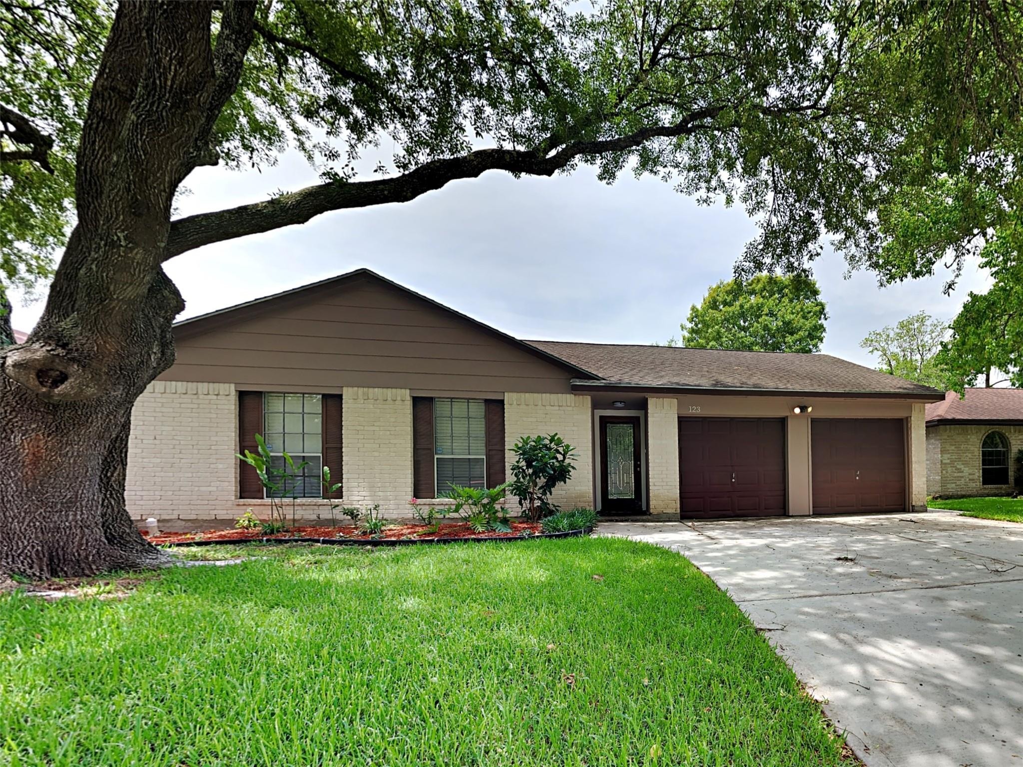 123 Greenshire Drive — photo