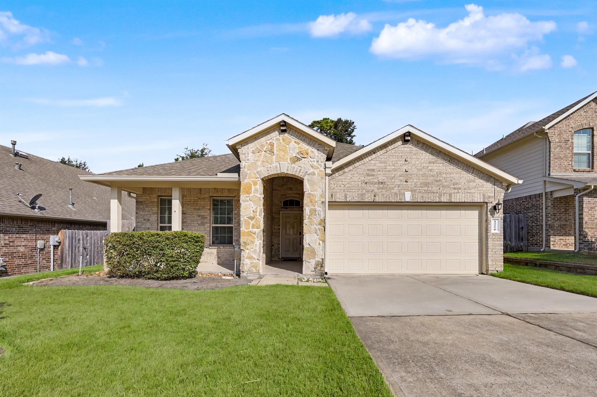 12250 Antilles Lane — photo