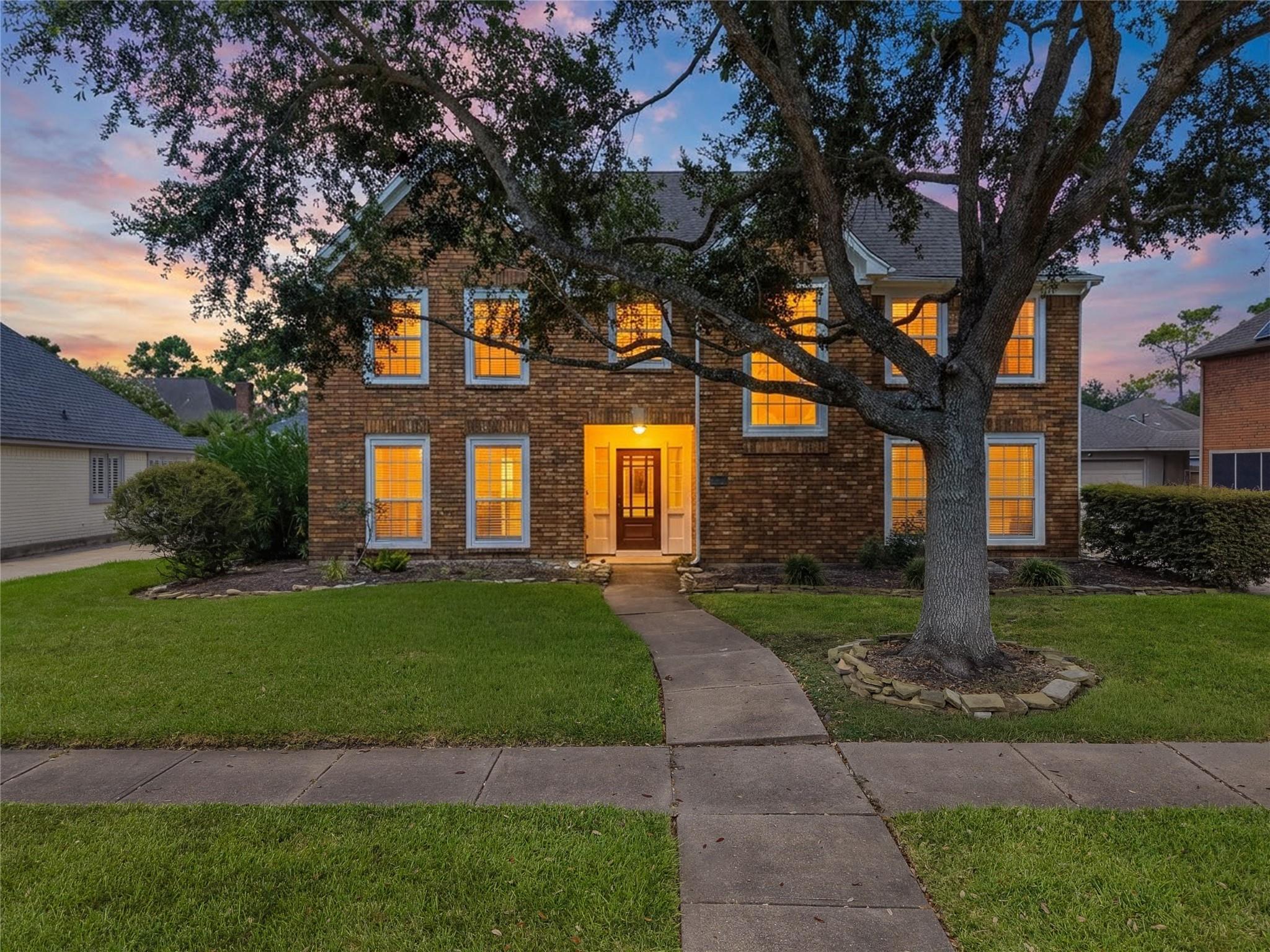 2104 Bay Hill Drive — photo