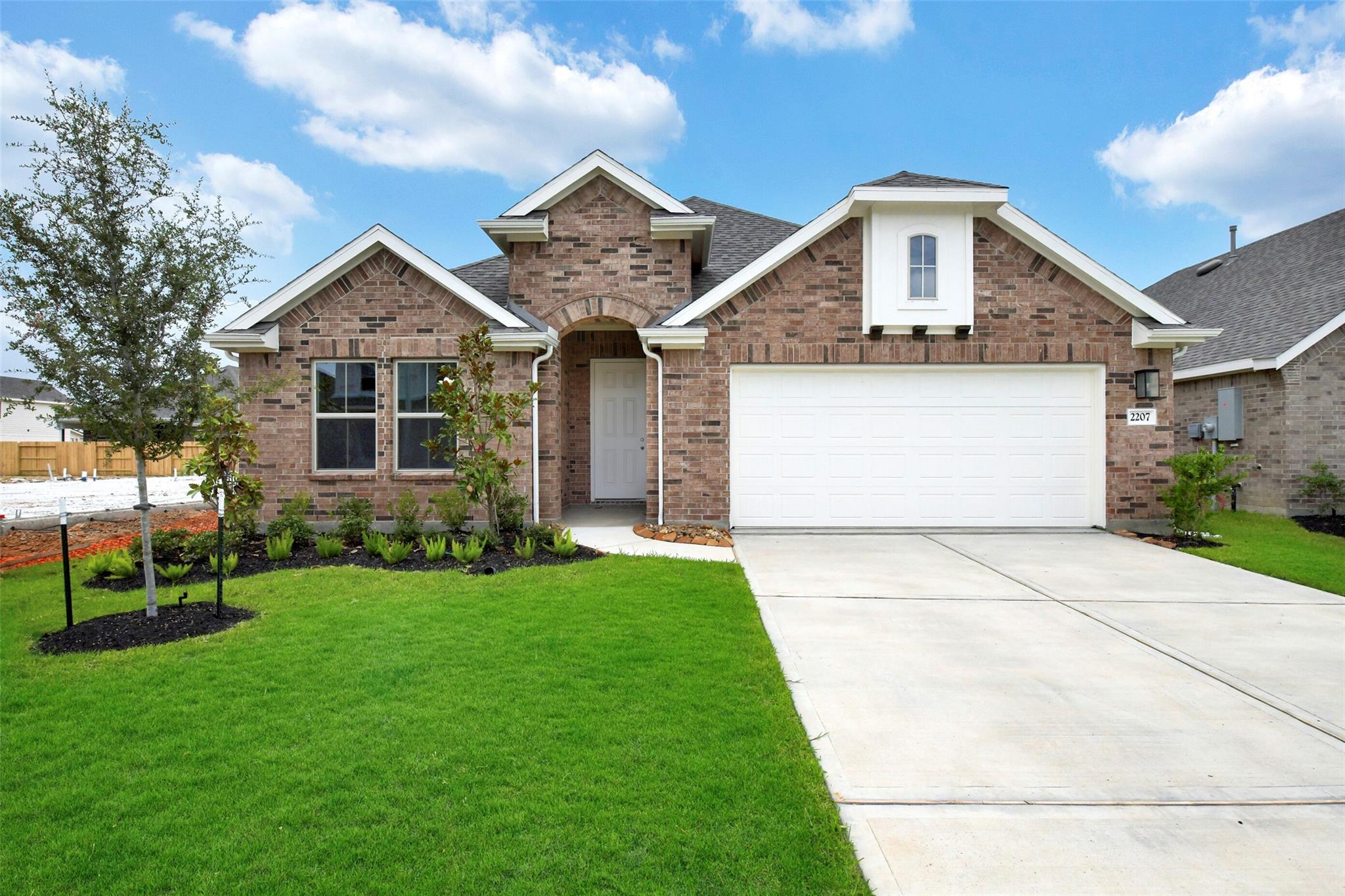 2207 Villa Flora Lane — photo