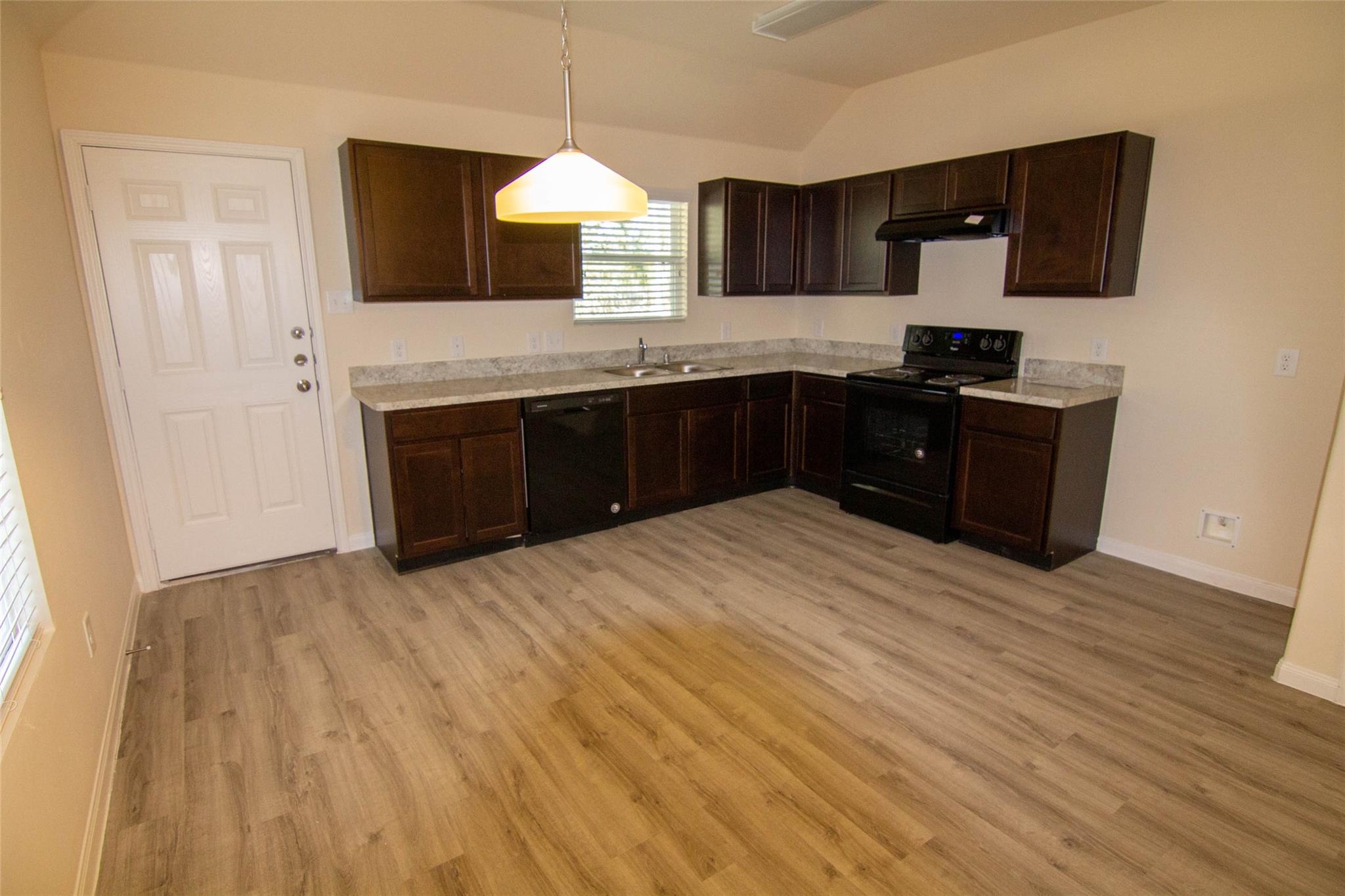 154 Spring Meadows Circle, Willis, TX 77378 — photo 3