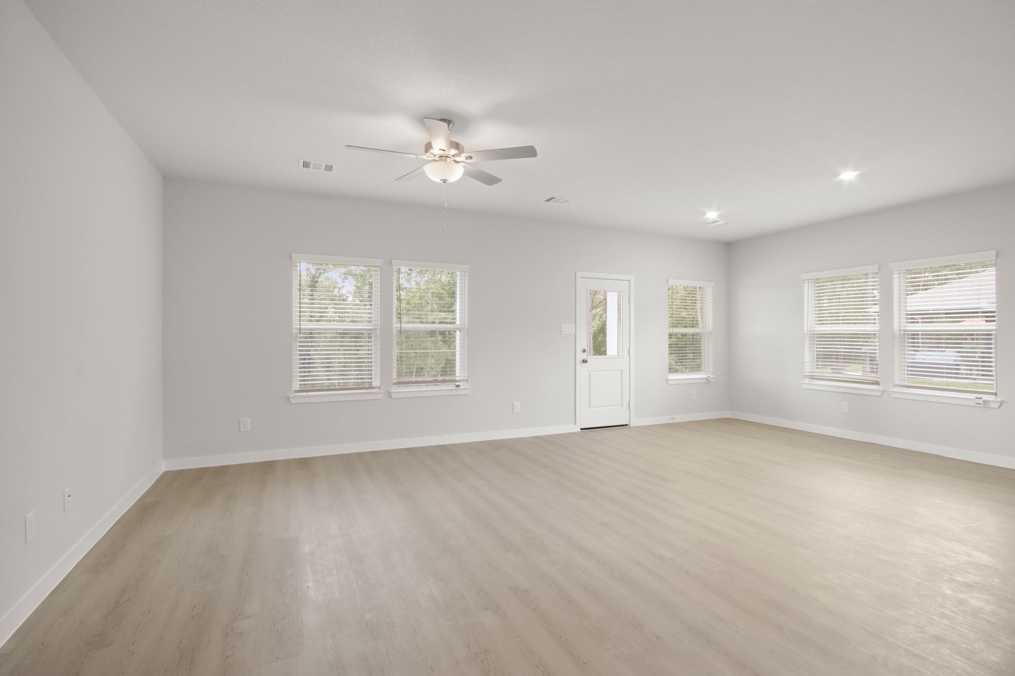 16968 Hazelnut Drive, Conroe, TX 77302 — photo 3