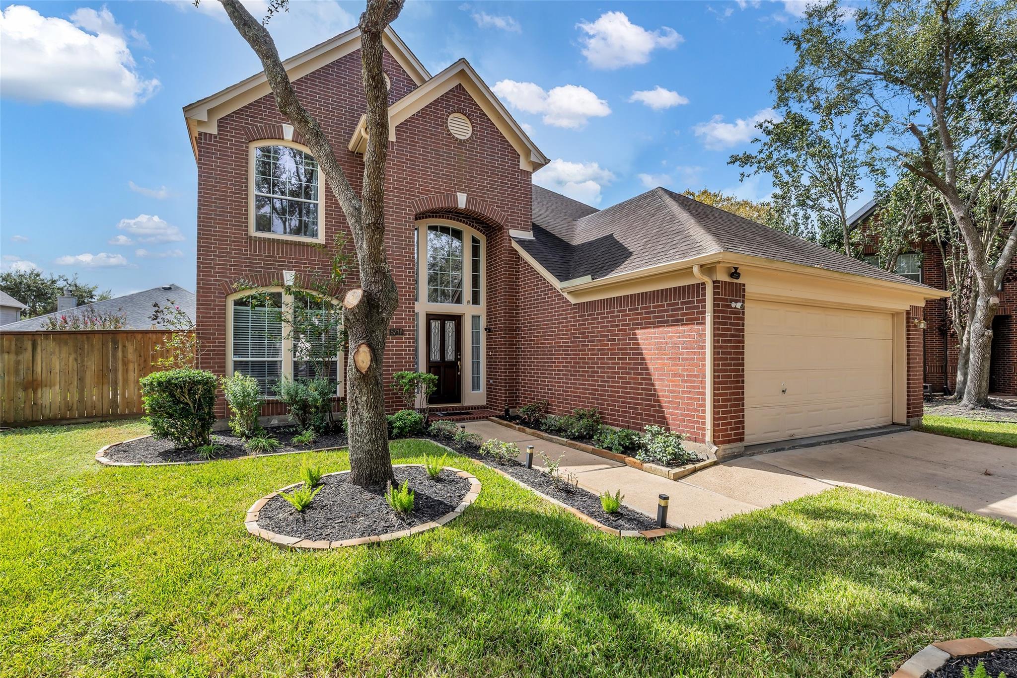 5710 Rose Hill Court — photo