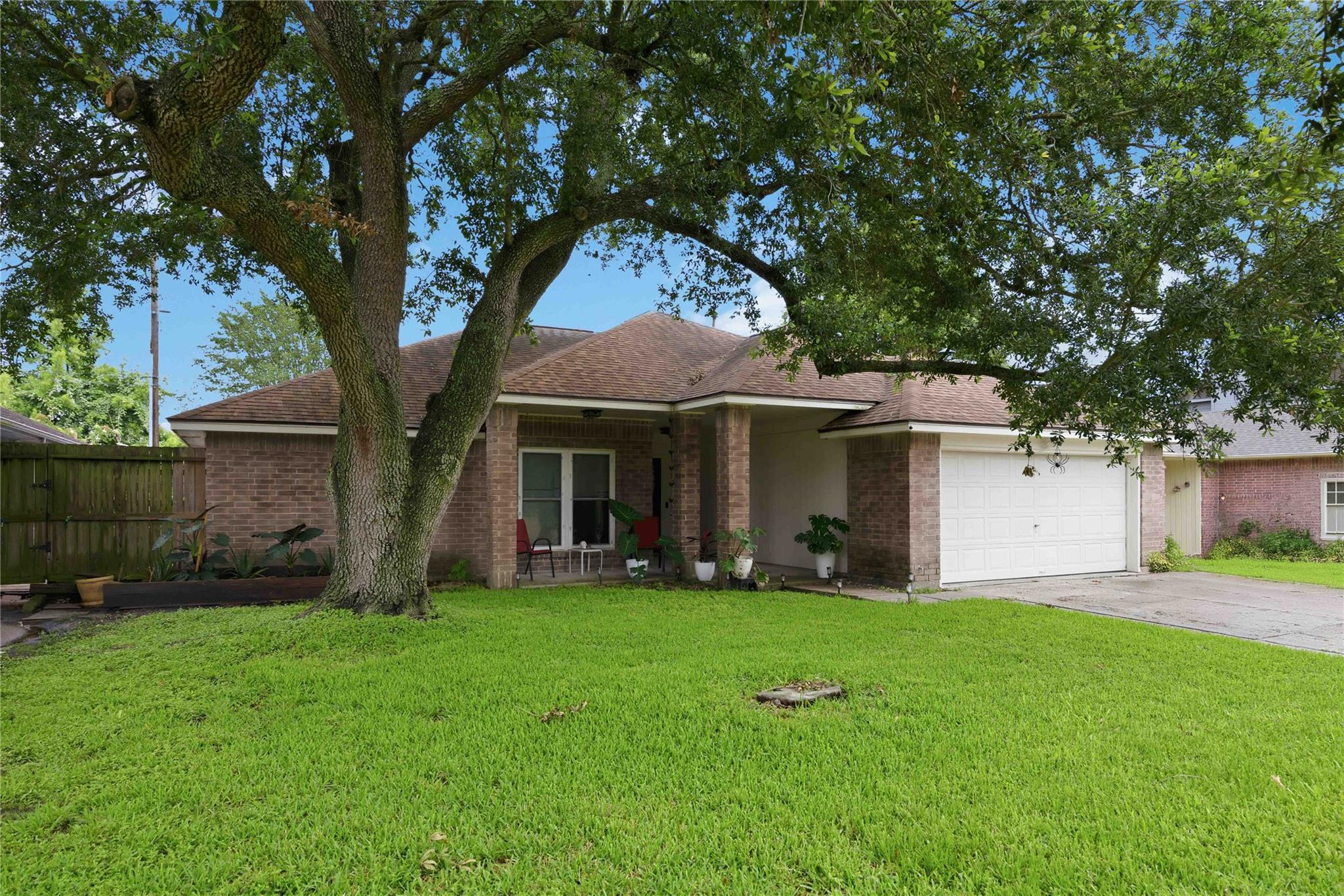 2118 Aberdeen Drive — photo