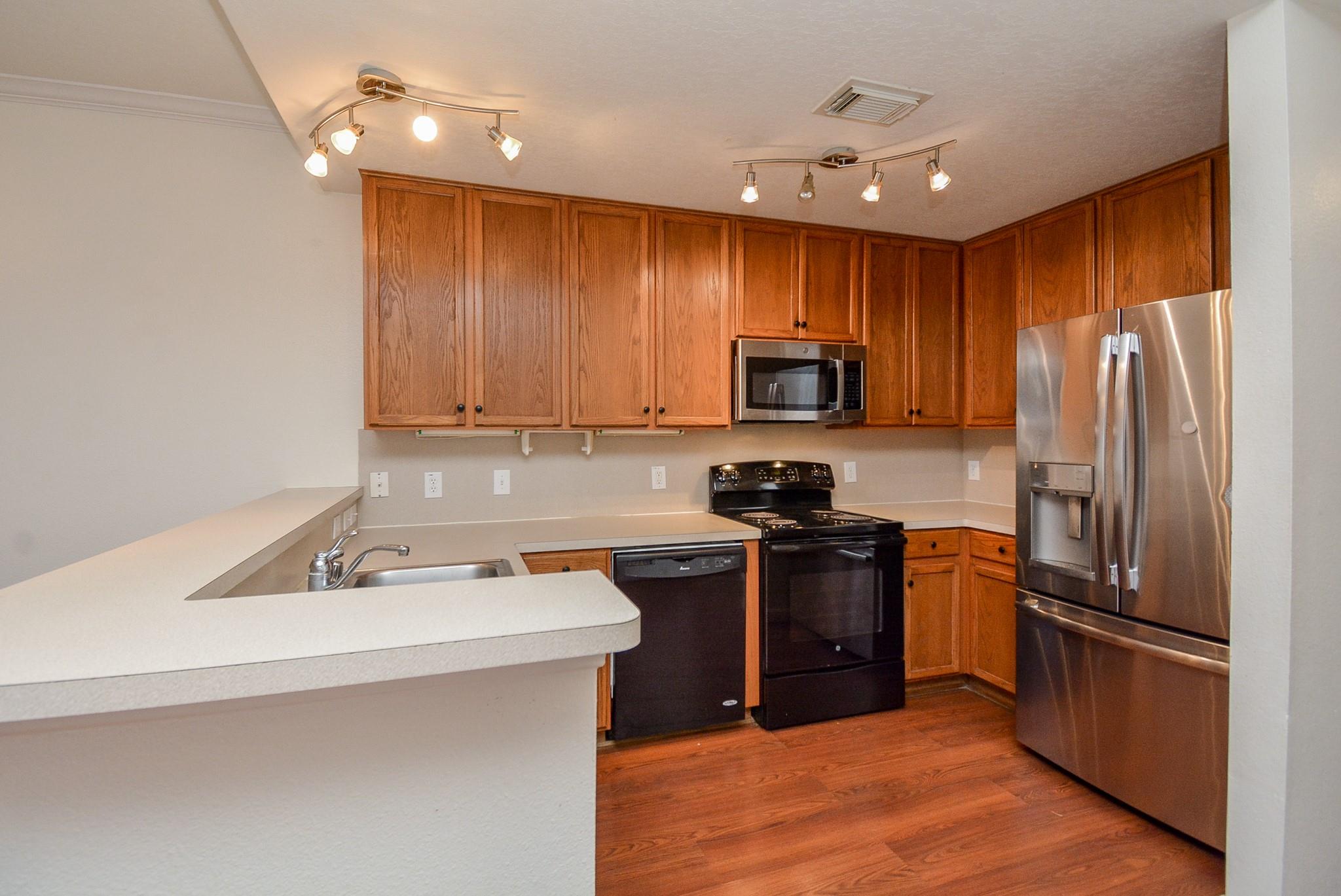 3814 Shire Valley Drive — photo