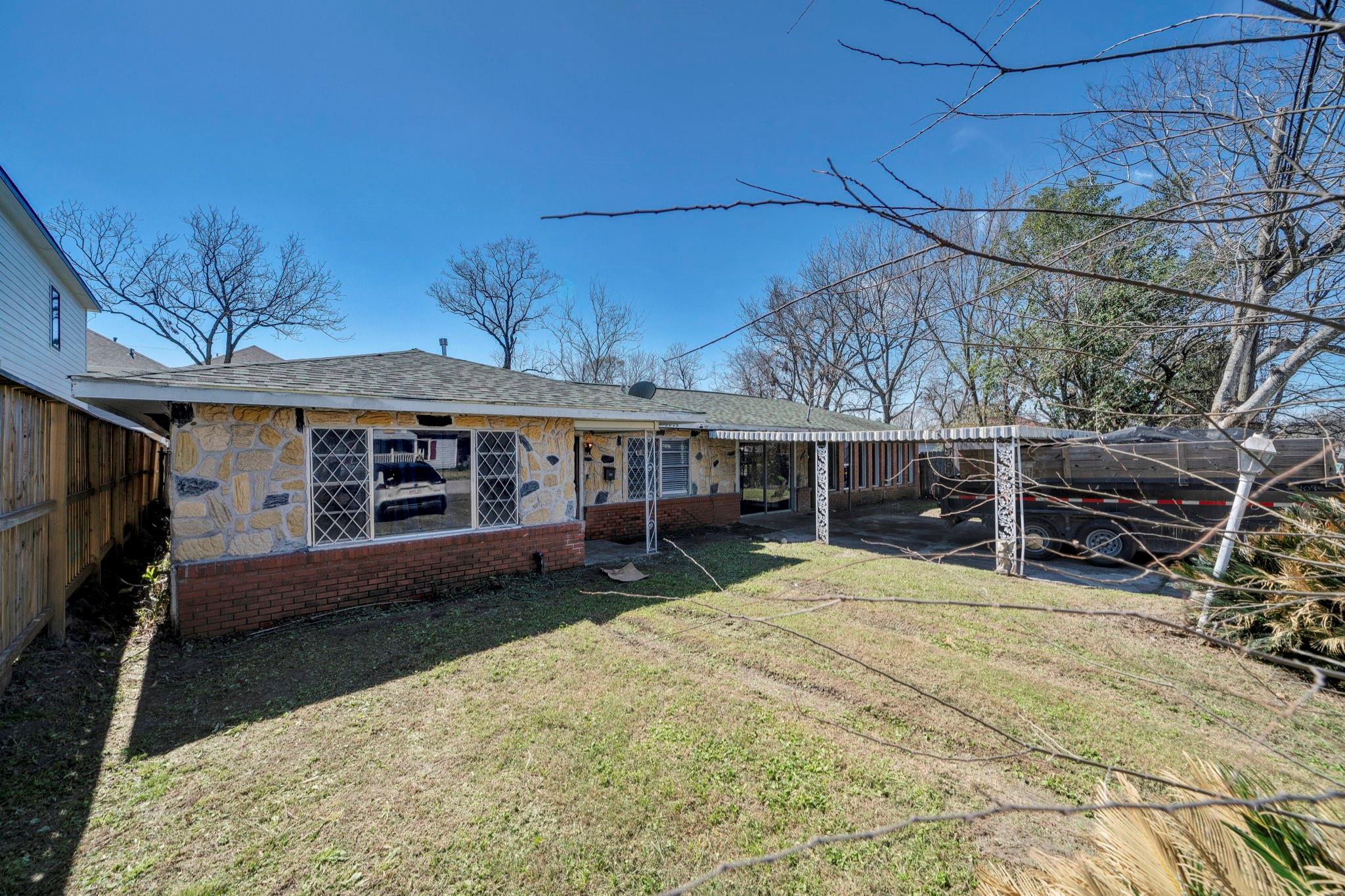3826 Noah Street — photo