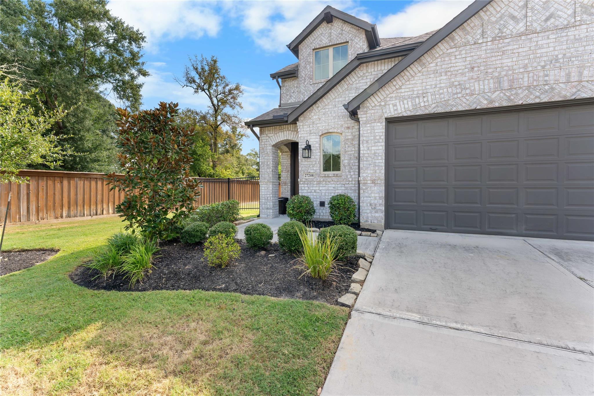 27208 Dripping Ledge Court — photo