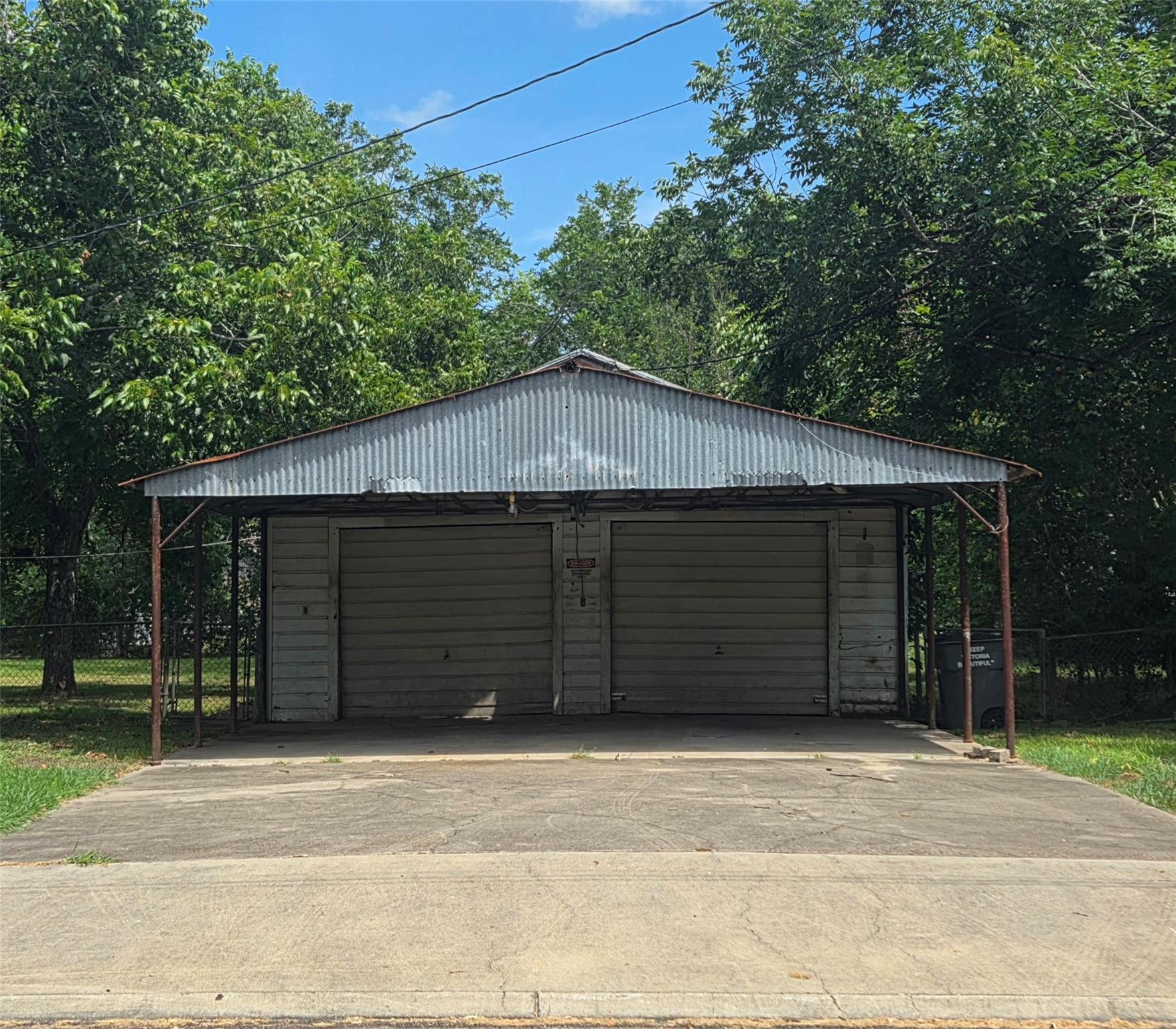 702 E Trinity Street, Victoria, TX 77901 — photo 3