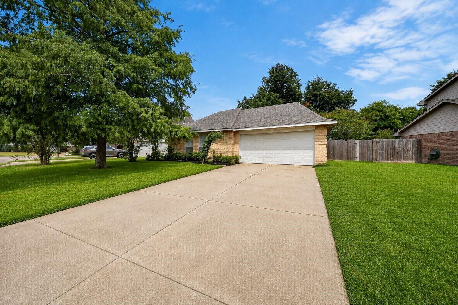 5315 Acorn Court — photo