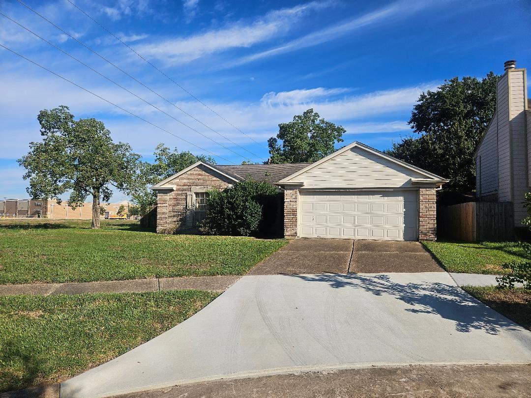 22818 Planters House Court — photo