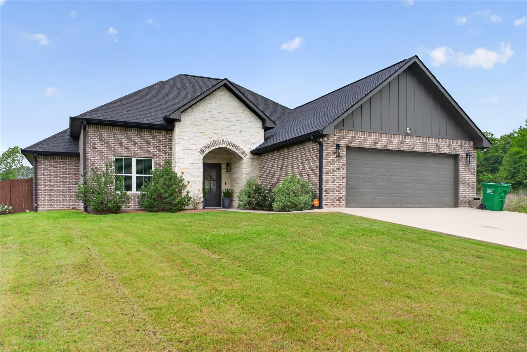 6436 FM 326 — photo