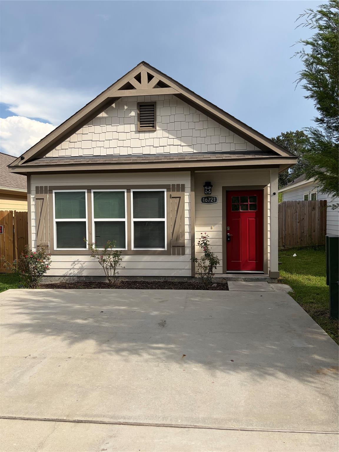 16721 Stonefield — photo