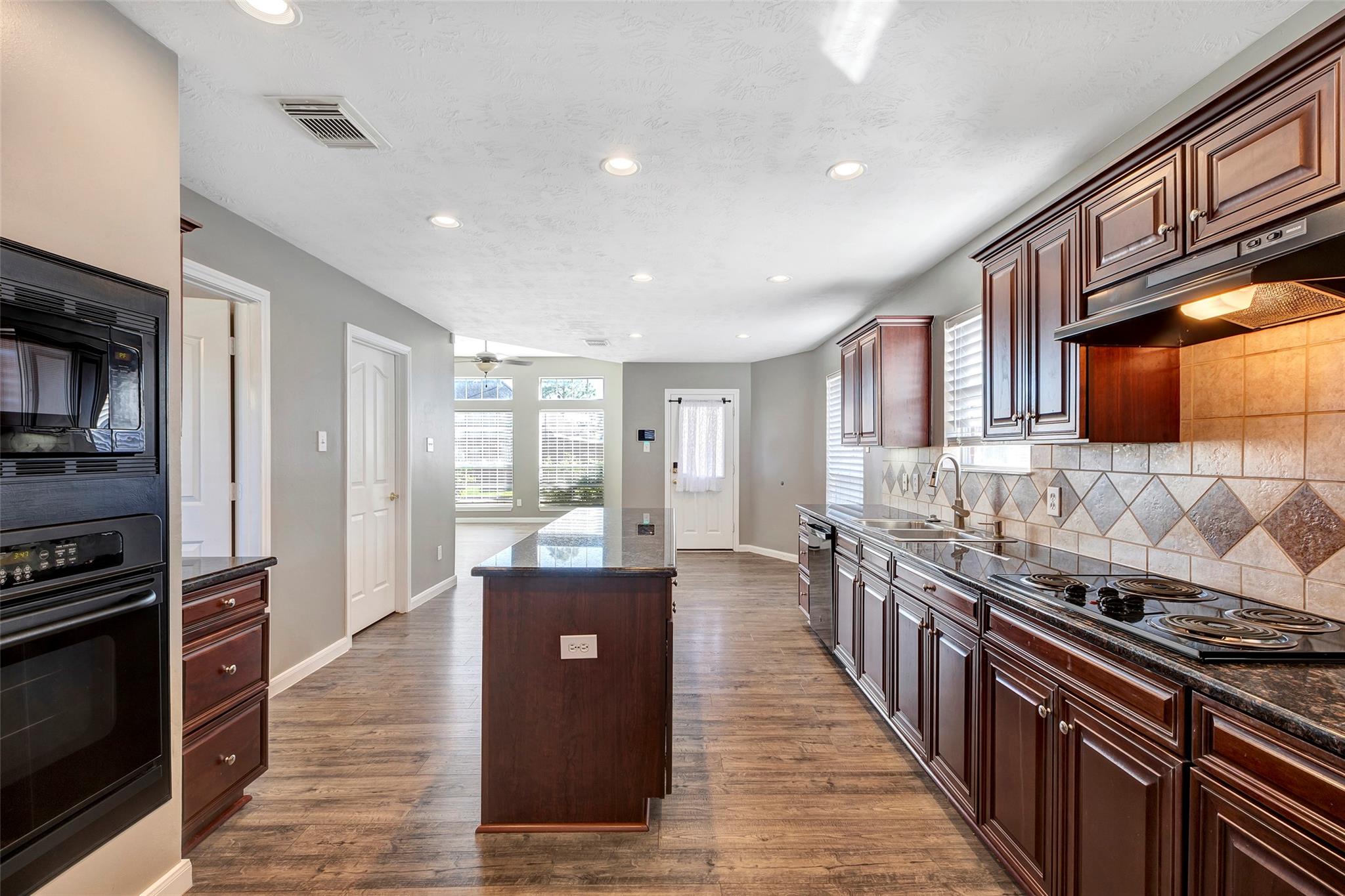11514 Tara Place — photo
