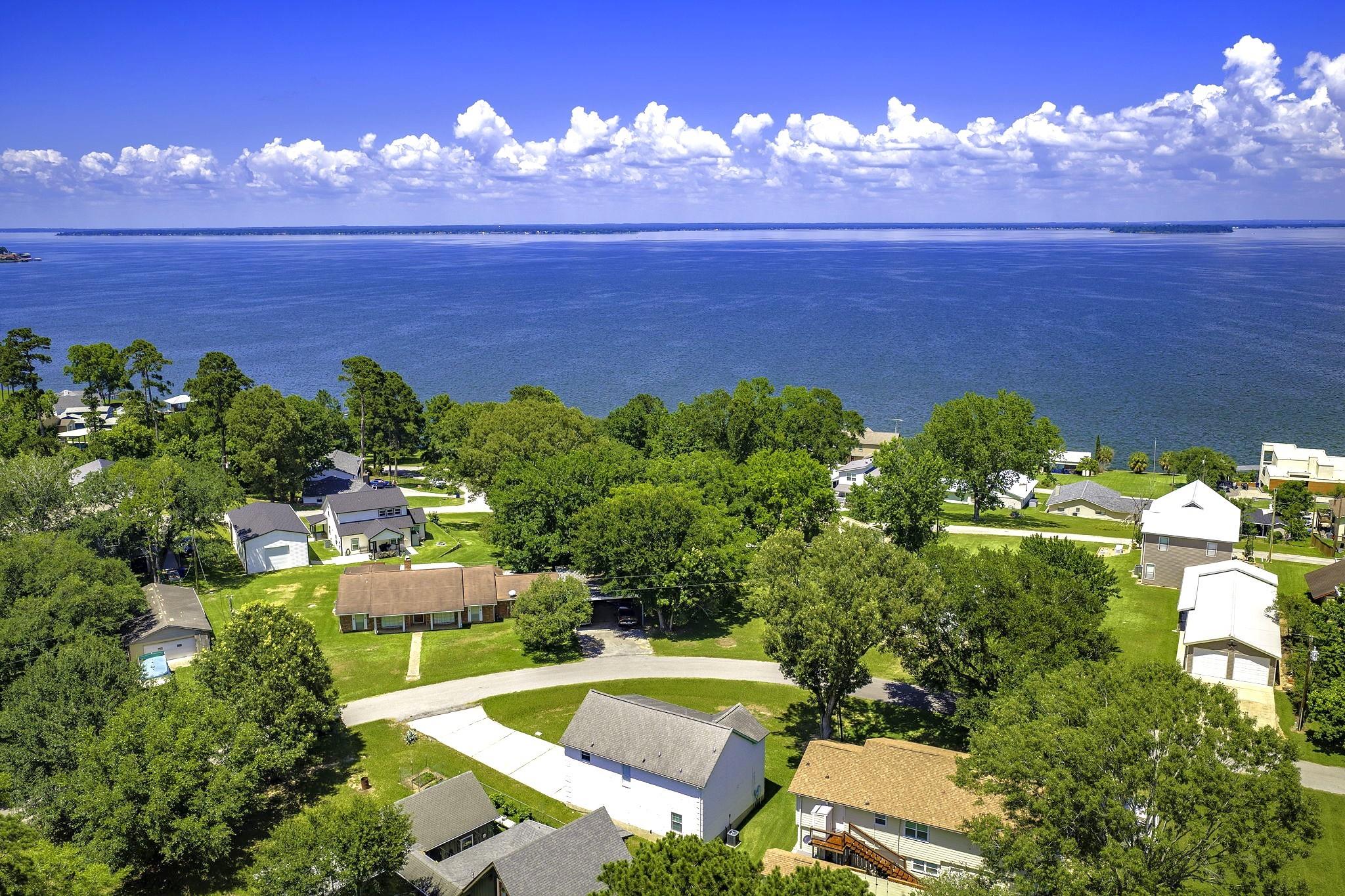 239 Skyline Dr — photo