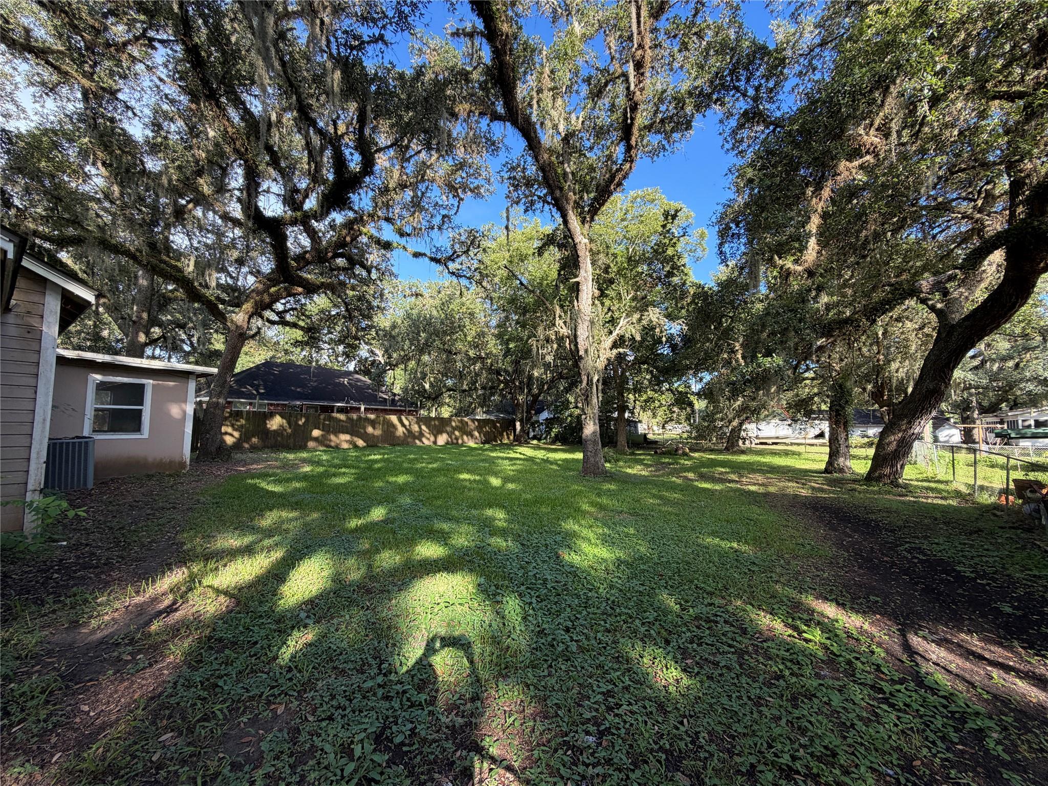 603 E 1st Street, Sweeny, TX 77480 — photo 2