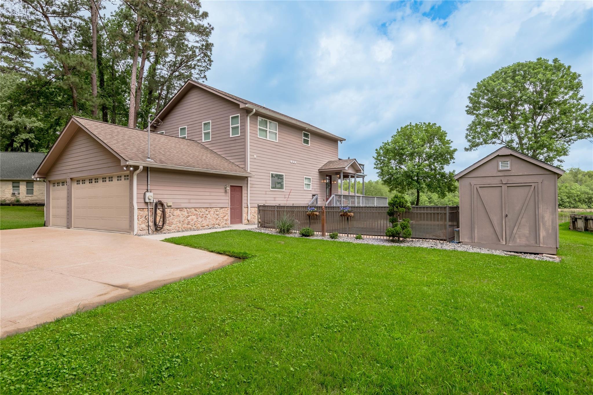 7 Lakeside, Trinity, TX 75862 — photo 2