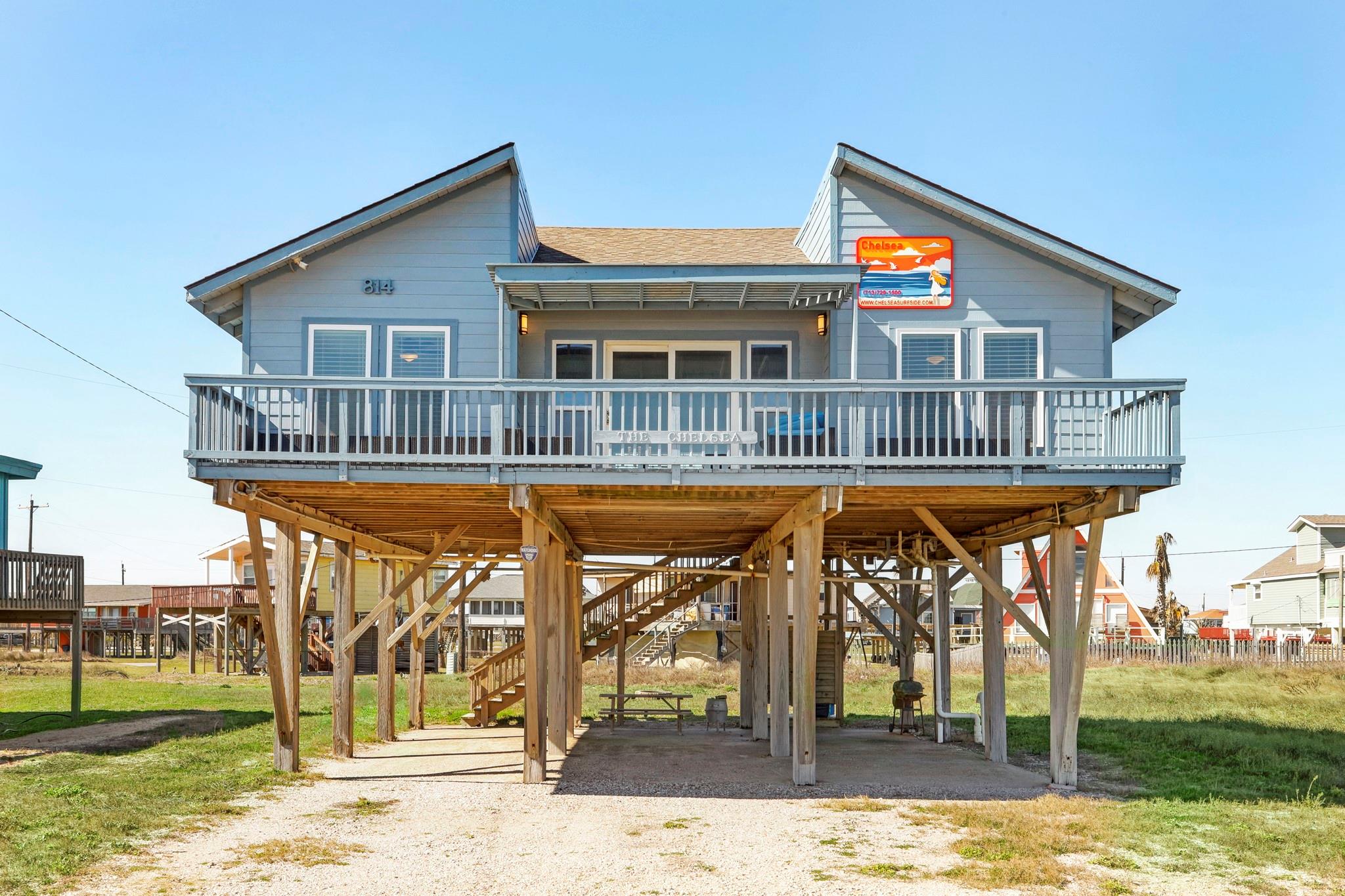 814 Beach Drive — photo