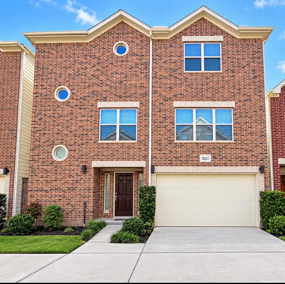 11607 Main Cedar Drive — photo