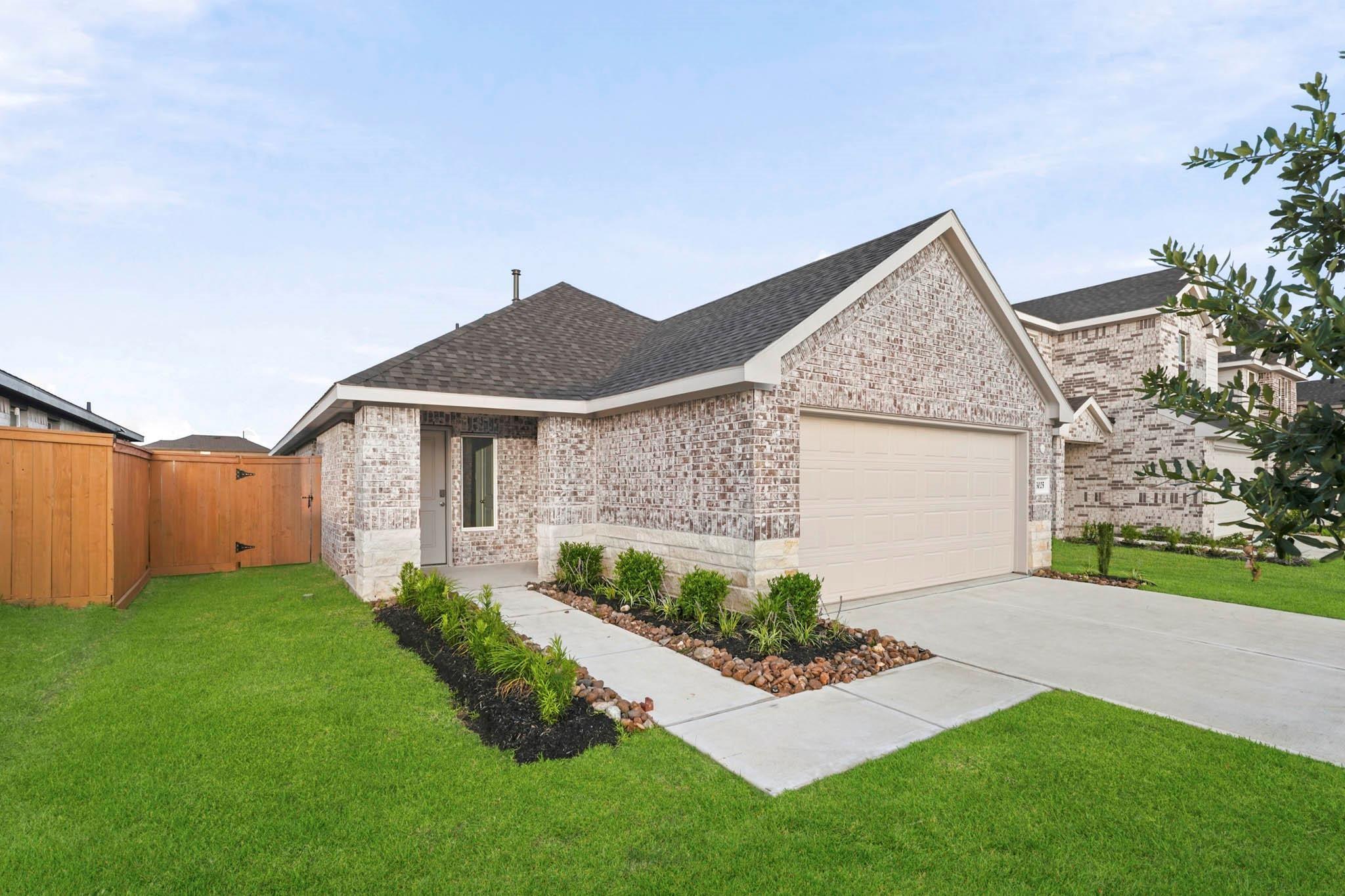 3025 Brizzo Beach Lane — photo