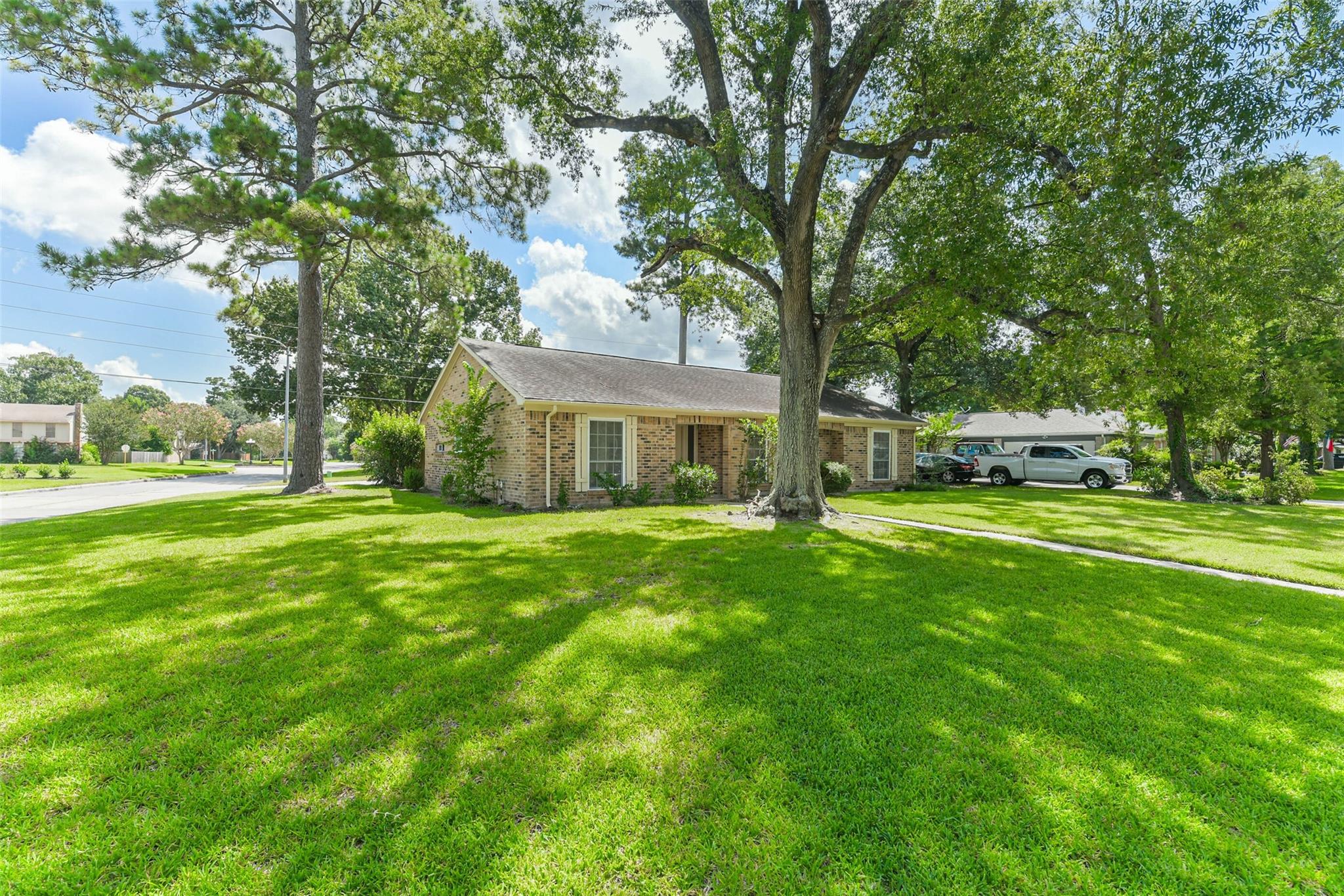 25414 Cottage Hill Lane — photo