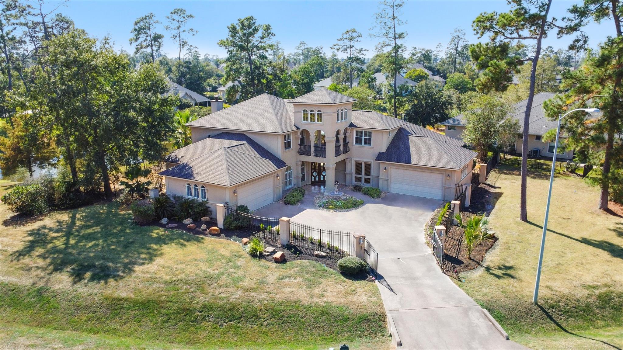 8114 Hideaway Lake Circle — photo