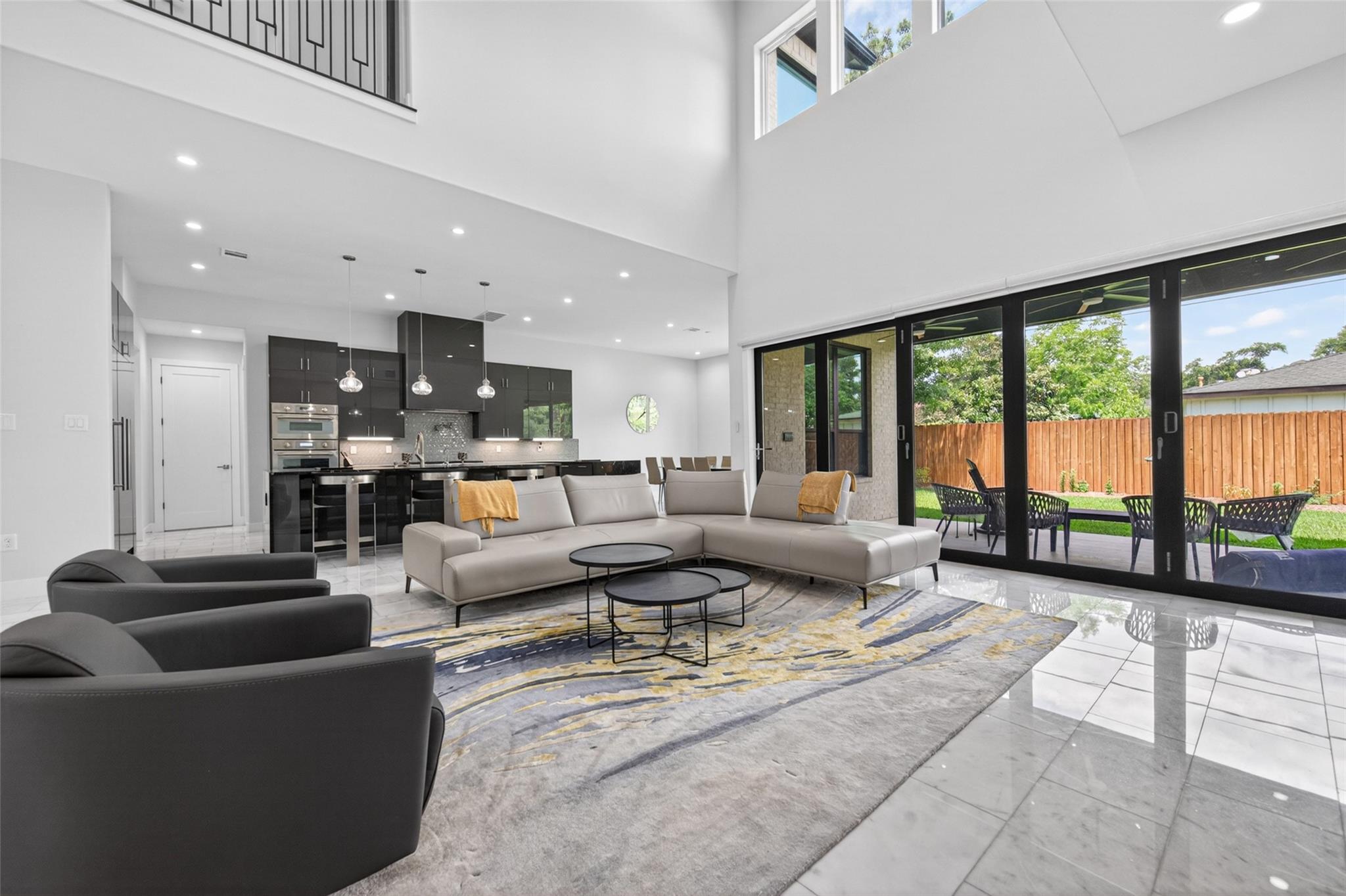 14002 Woodthorpe Lane — photo