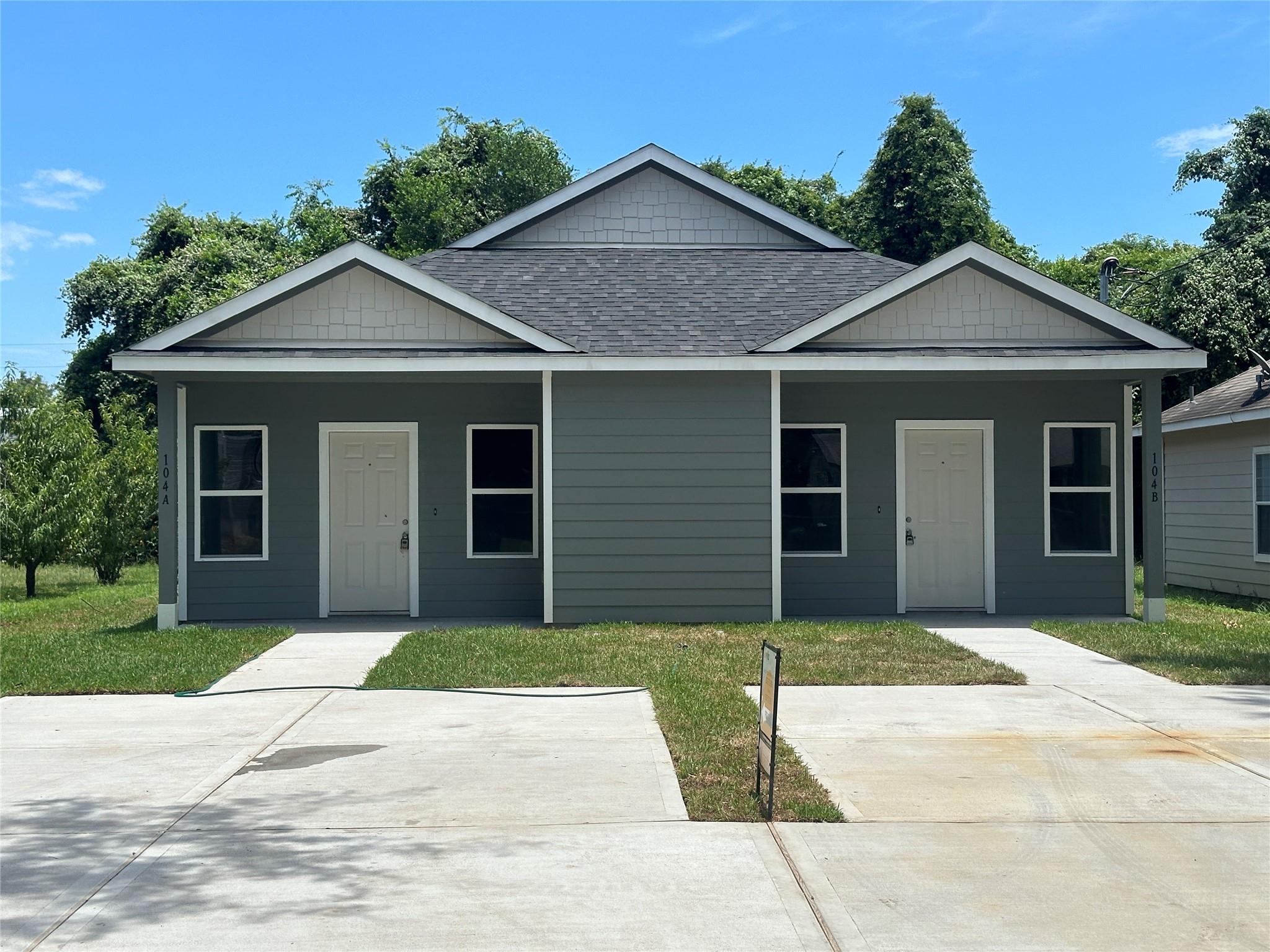 104 Turner Drive #a — photo