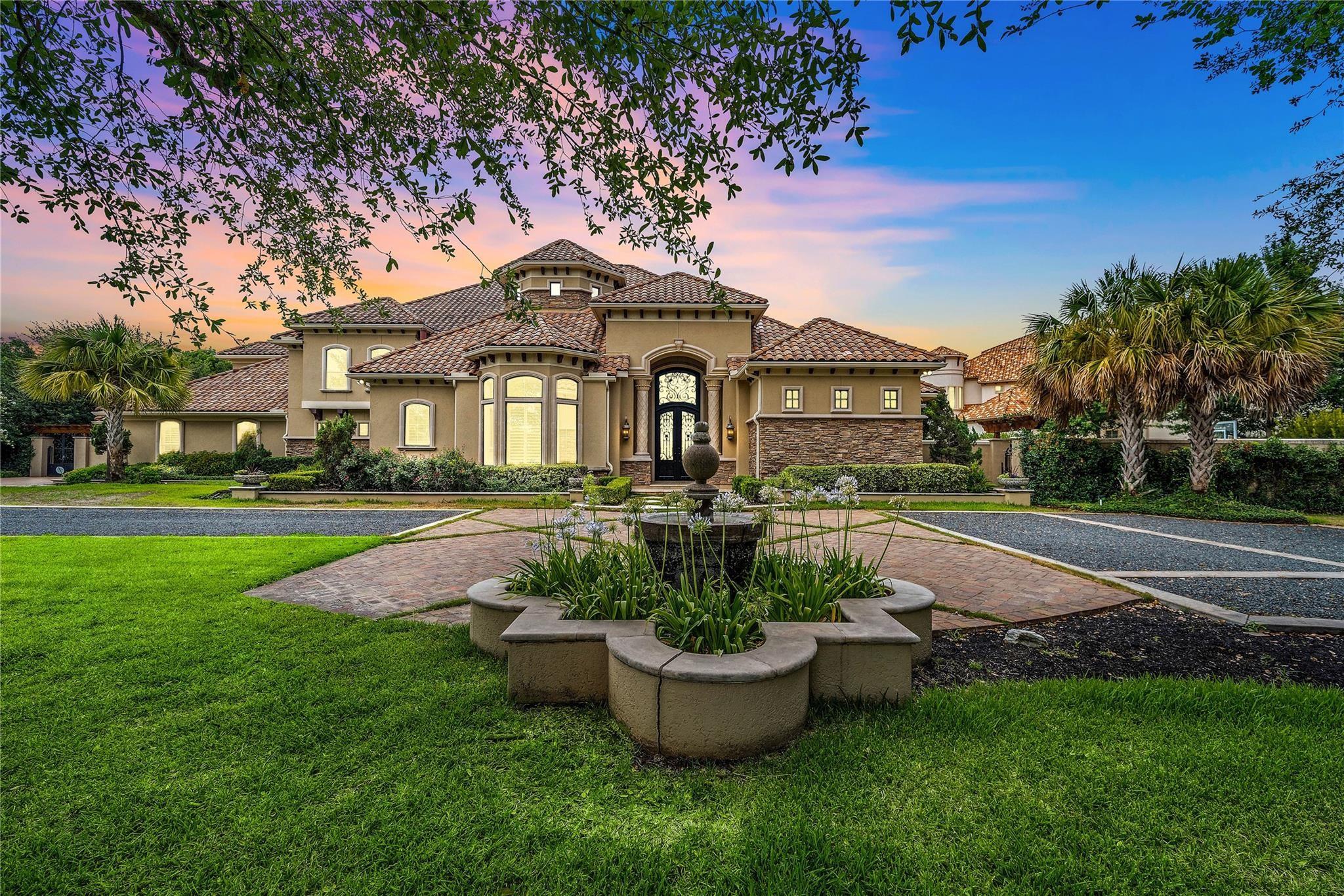 12 Retreat Boulevard — photo