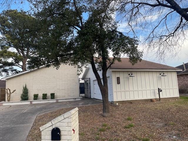 311 Edgeton Court — photo
