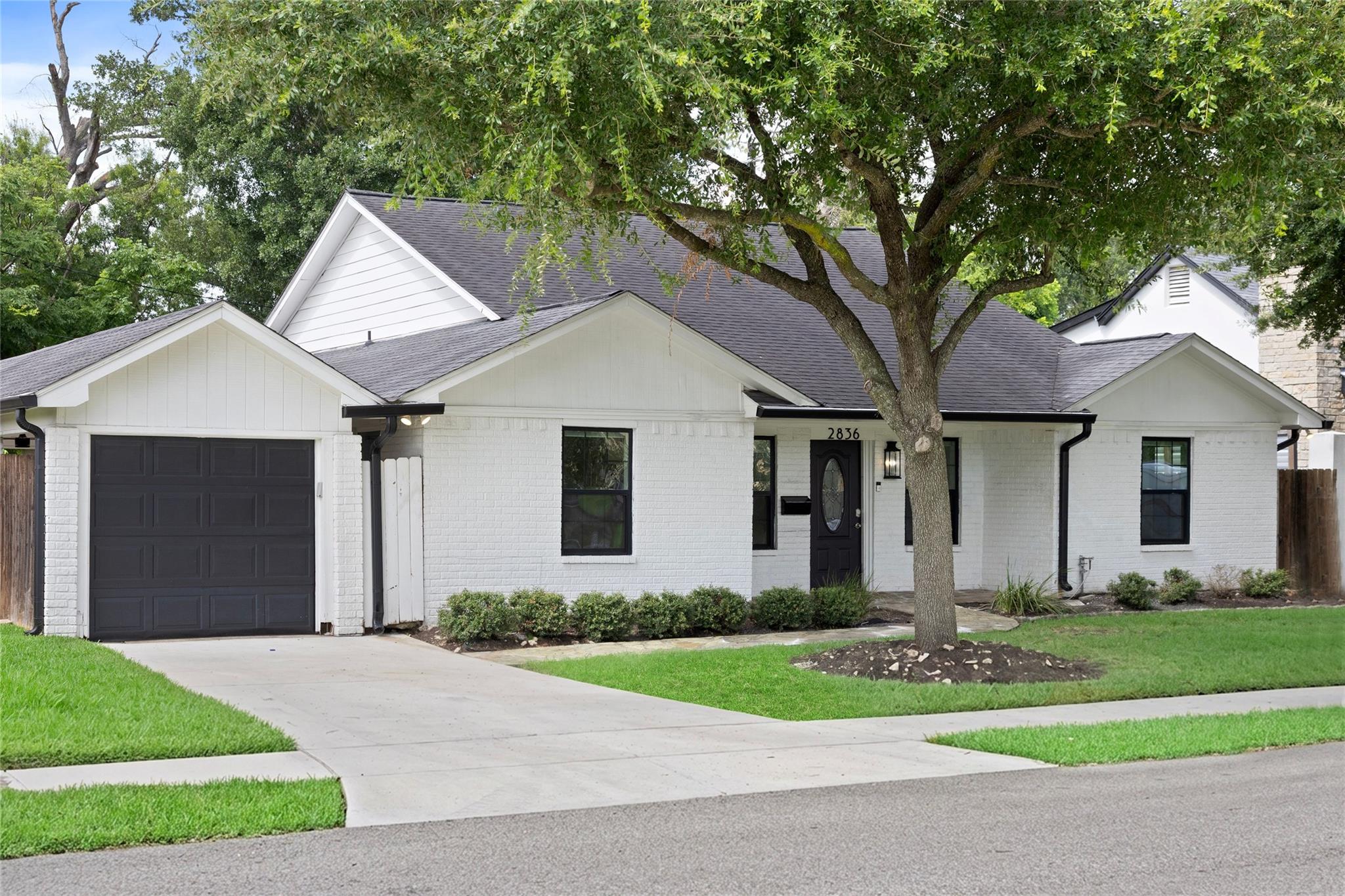 2836 Lockett Street — photo