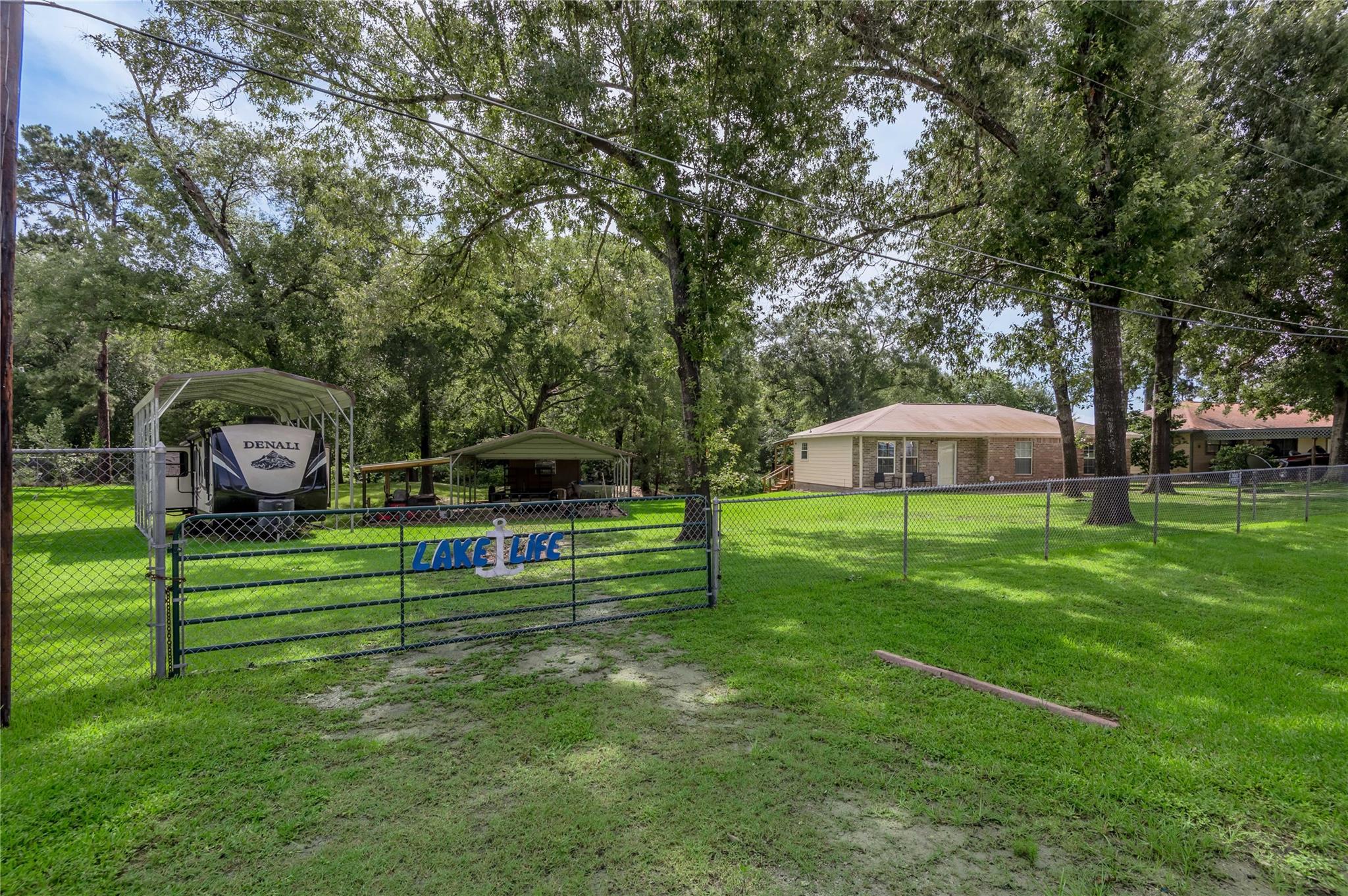 405 Peacock Path, Trinity, TX 75862 — photo 2